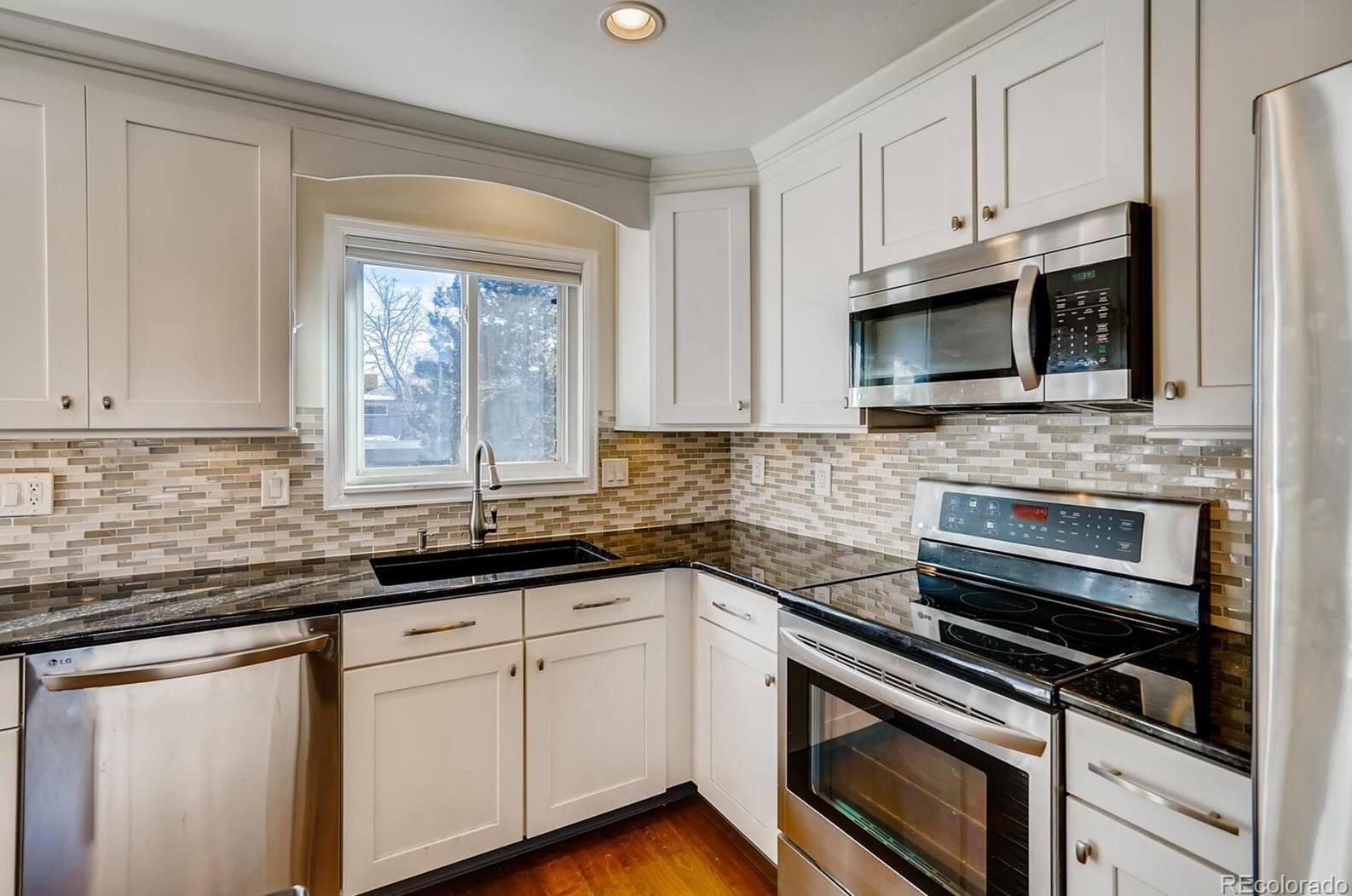 6806 Clermont Dr, Littleton CO 80122-2239 exterior