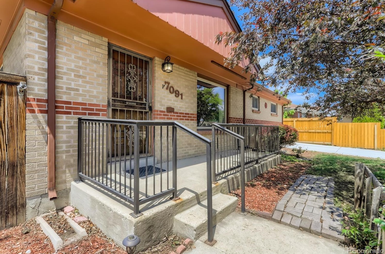 7091 Raritan St, Denver, CO 80221-2548