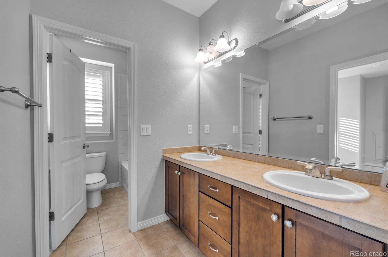 10860 Valleybrook Cir, Littleton CO 80130-6968 exterior