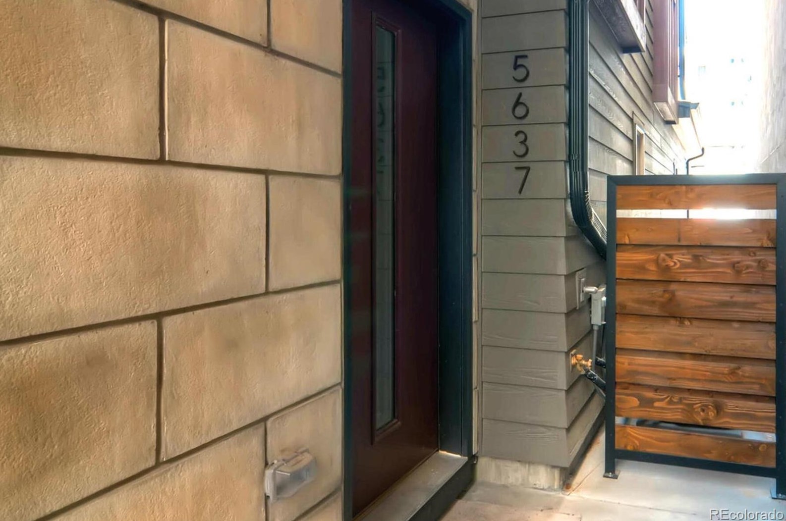 5637 Sycamore St, Littleton, CO 80120-1133