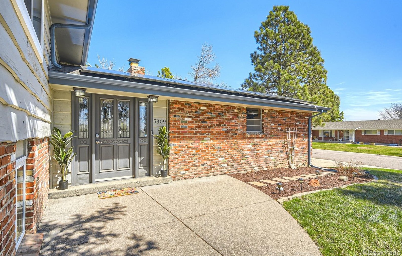 5309 Roxbury Pl, Littleton CO  80128-4967 exterior