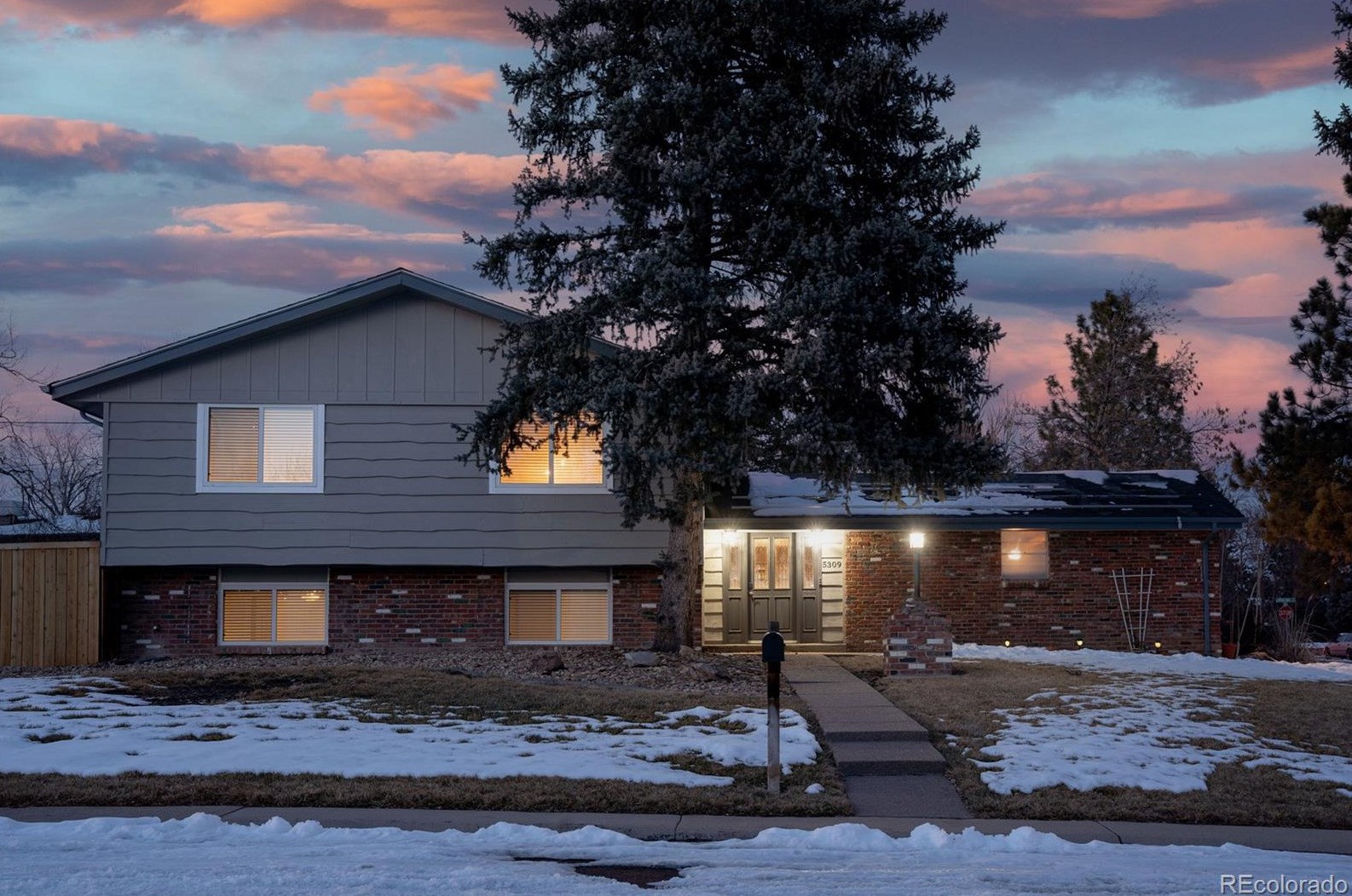 5309 Roxbury Pl, Littleton CO  80128-4967 exterior