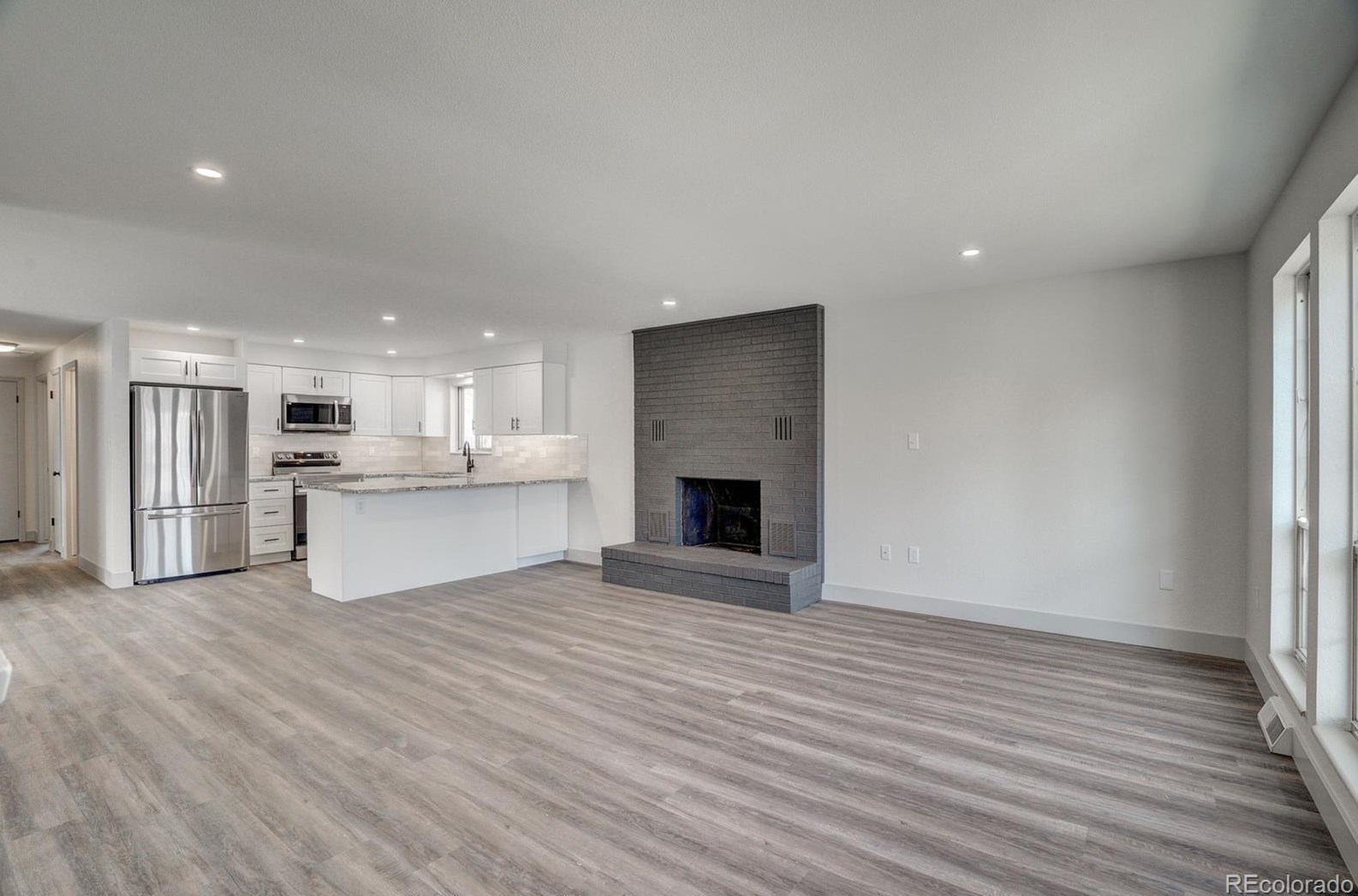 519 Cameron Ct, Longmont, CO 80504-1516