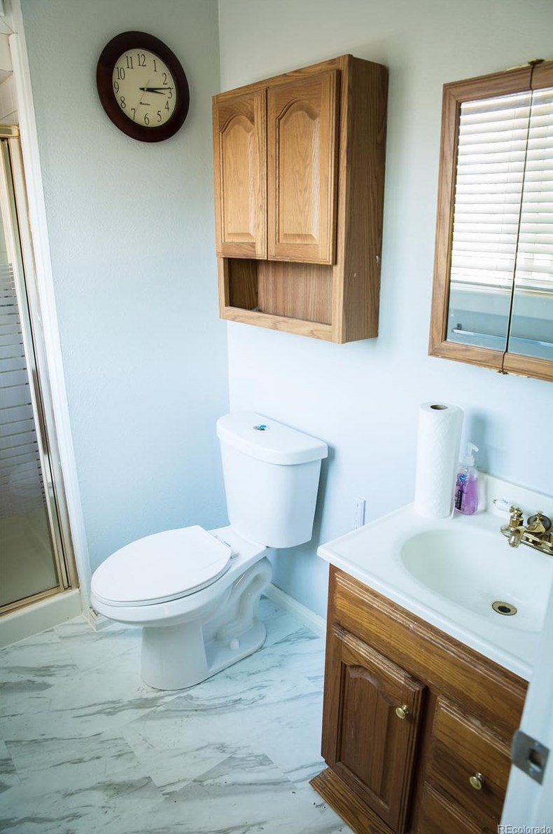 9536 Maplewood Ave, Littleton CO 80123-3428 exterior