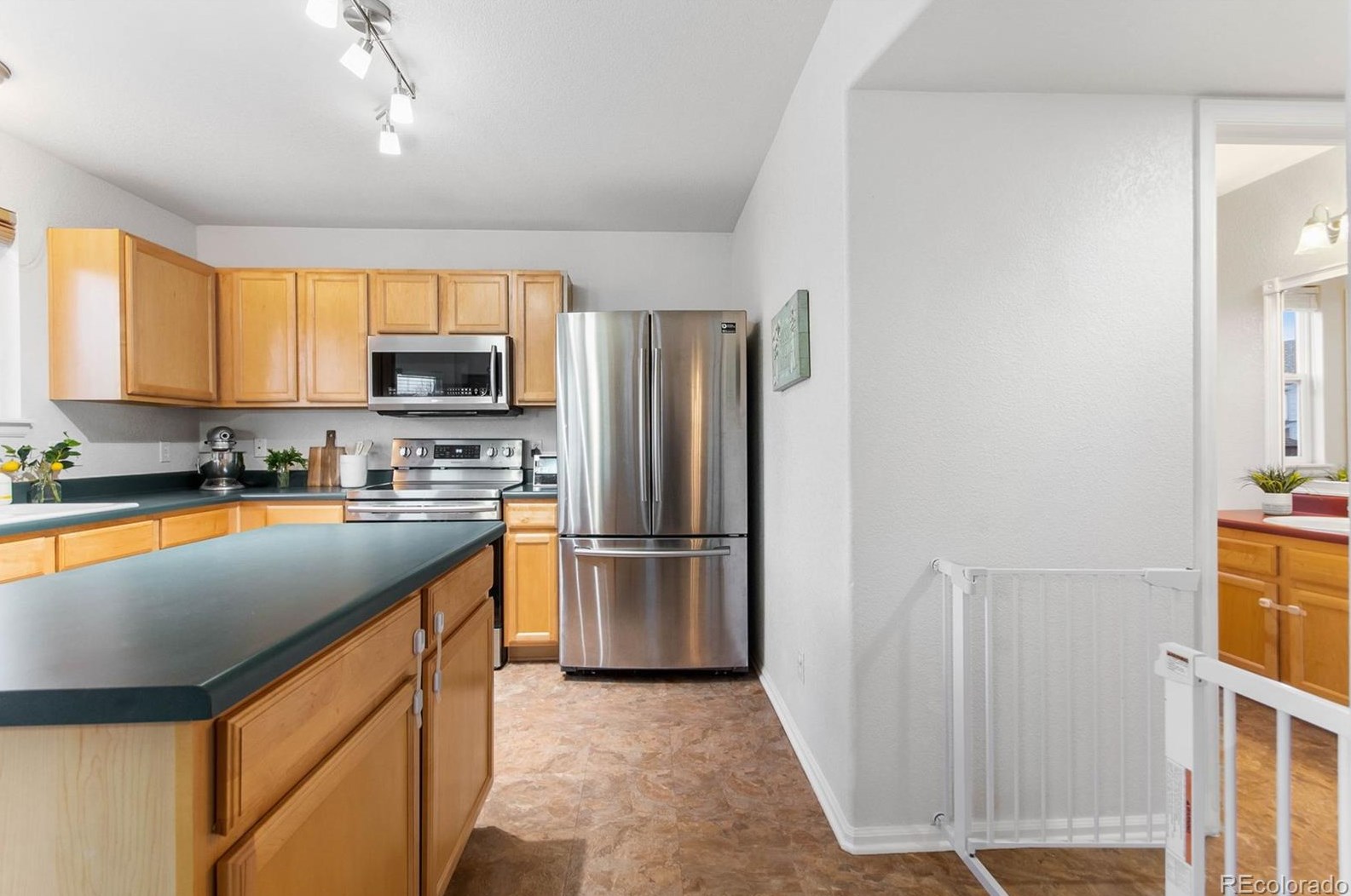 648 Pitkin Way, Castle Rock CO  80104-3267 exterior