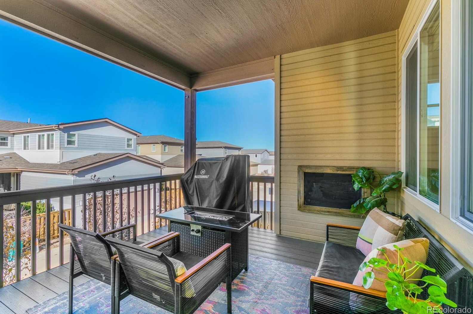 9653 Dunning Cir, Littleton CO  80126-8127 exterior