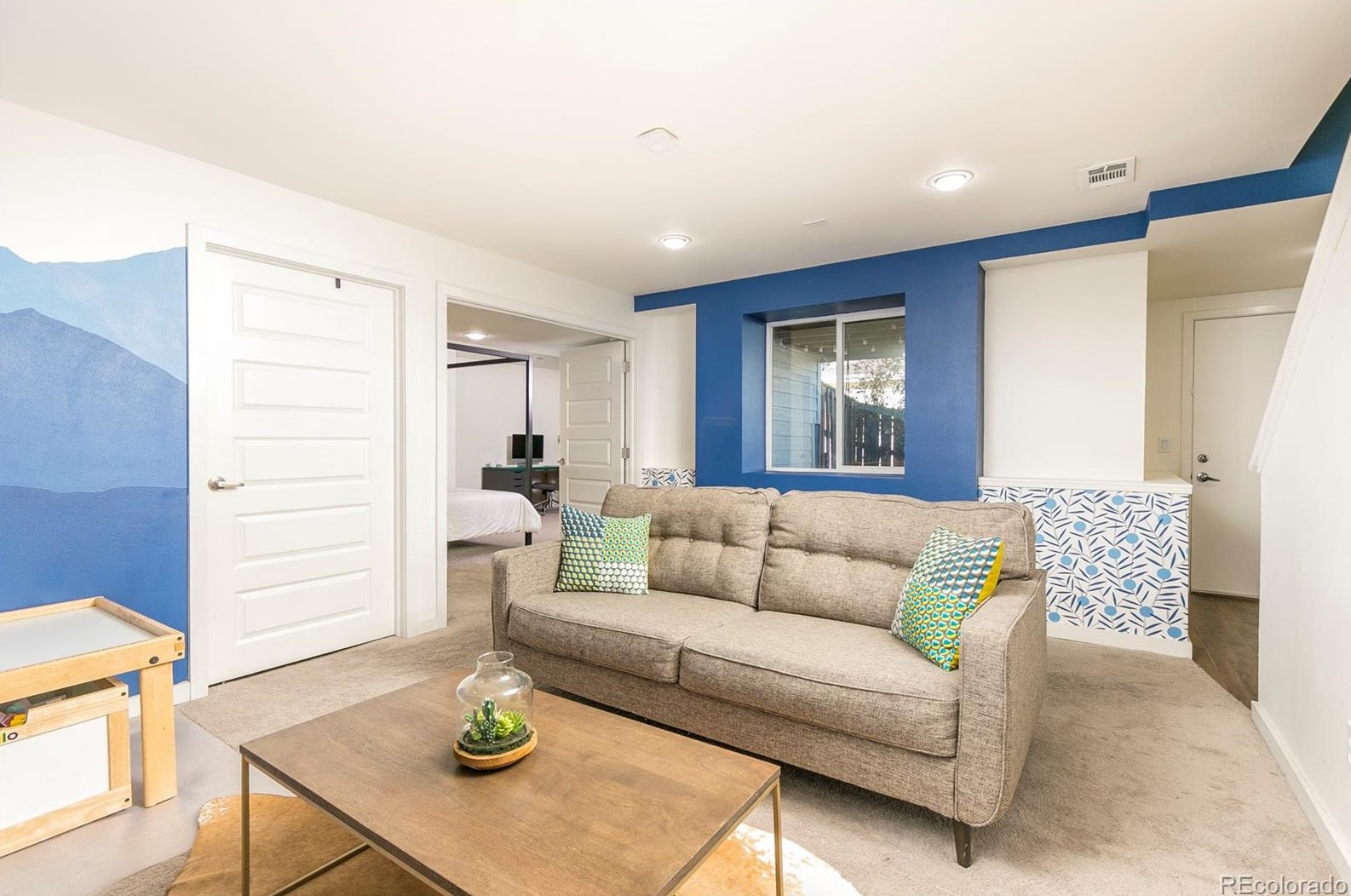 9653 Dunning Cir, Littleton CO  80126-8127 exterior