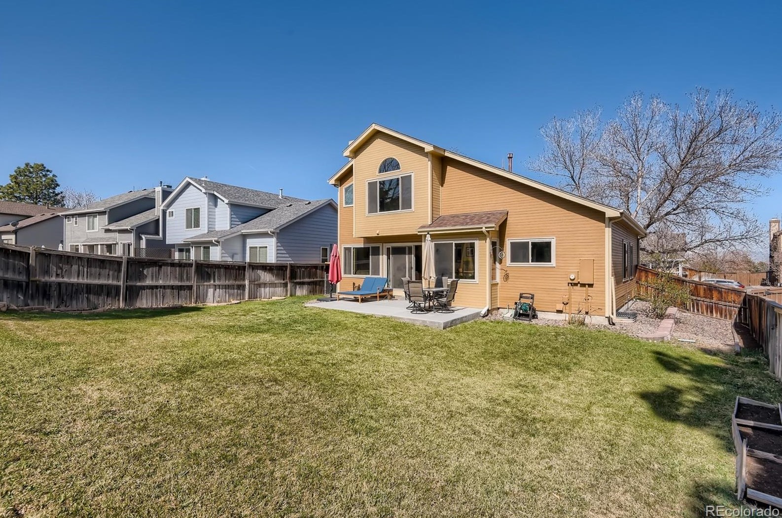 9474 Sherrelwood Ln, Littleton CO 80126-3075 exterior