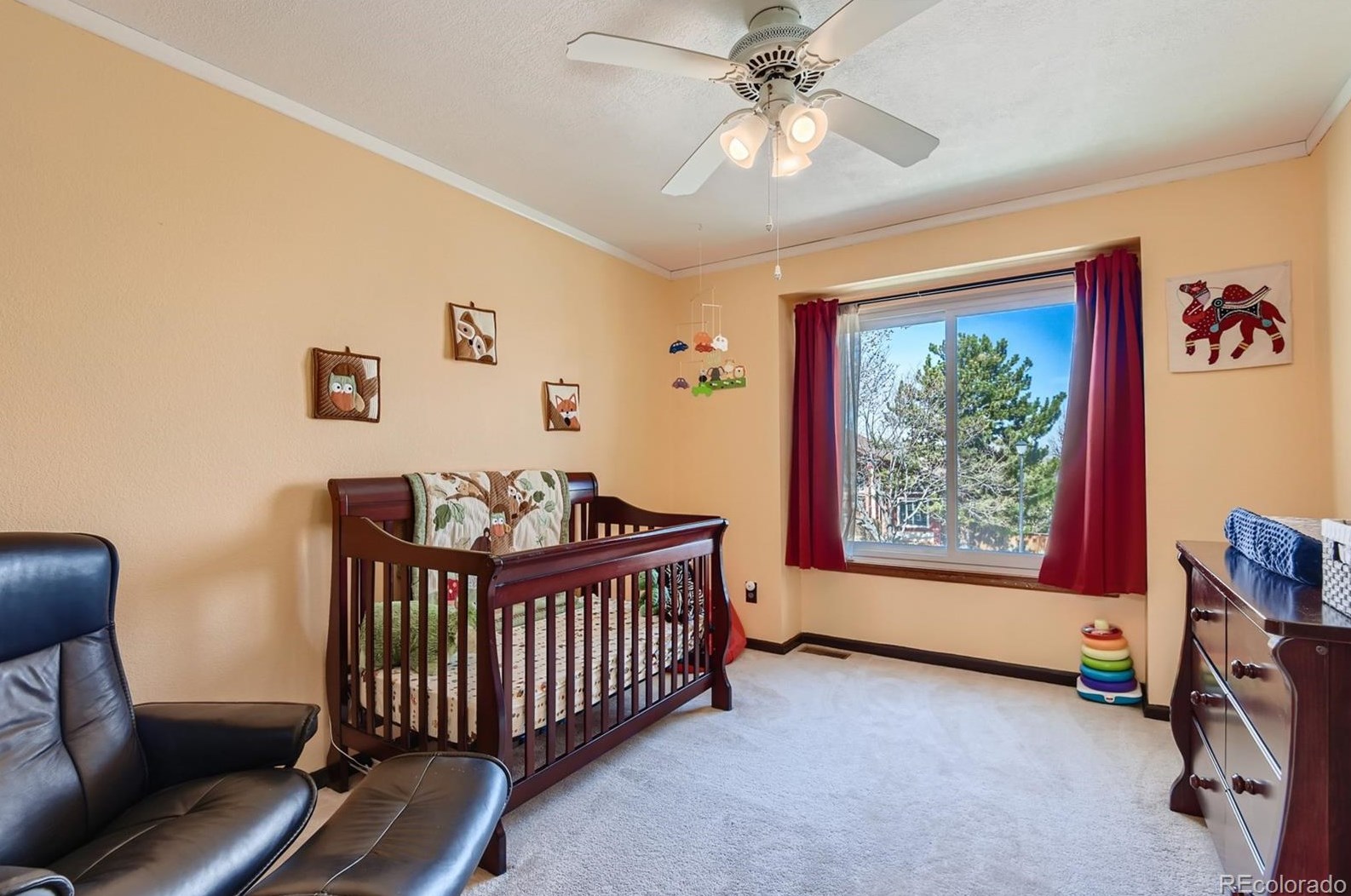 9474 Sherrelwood Ln, Littleton CO 80126-3075 exterior