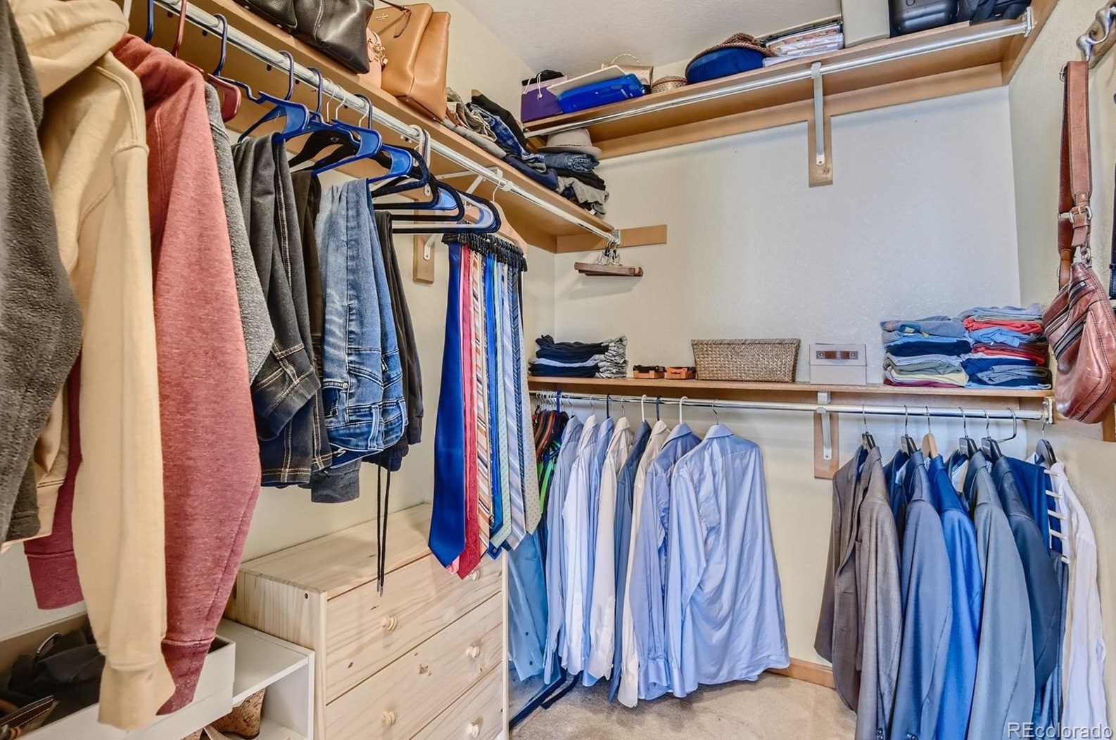 9474 Sherrelwood Ln, Littleton CO 80126-3075 exterior