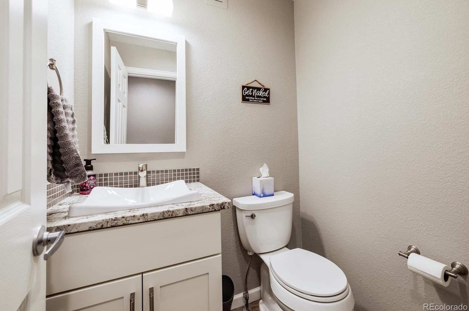 6677 Yukon Way, Littleton CO  80123-3071 exterior