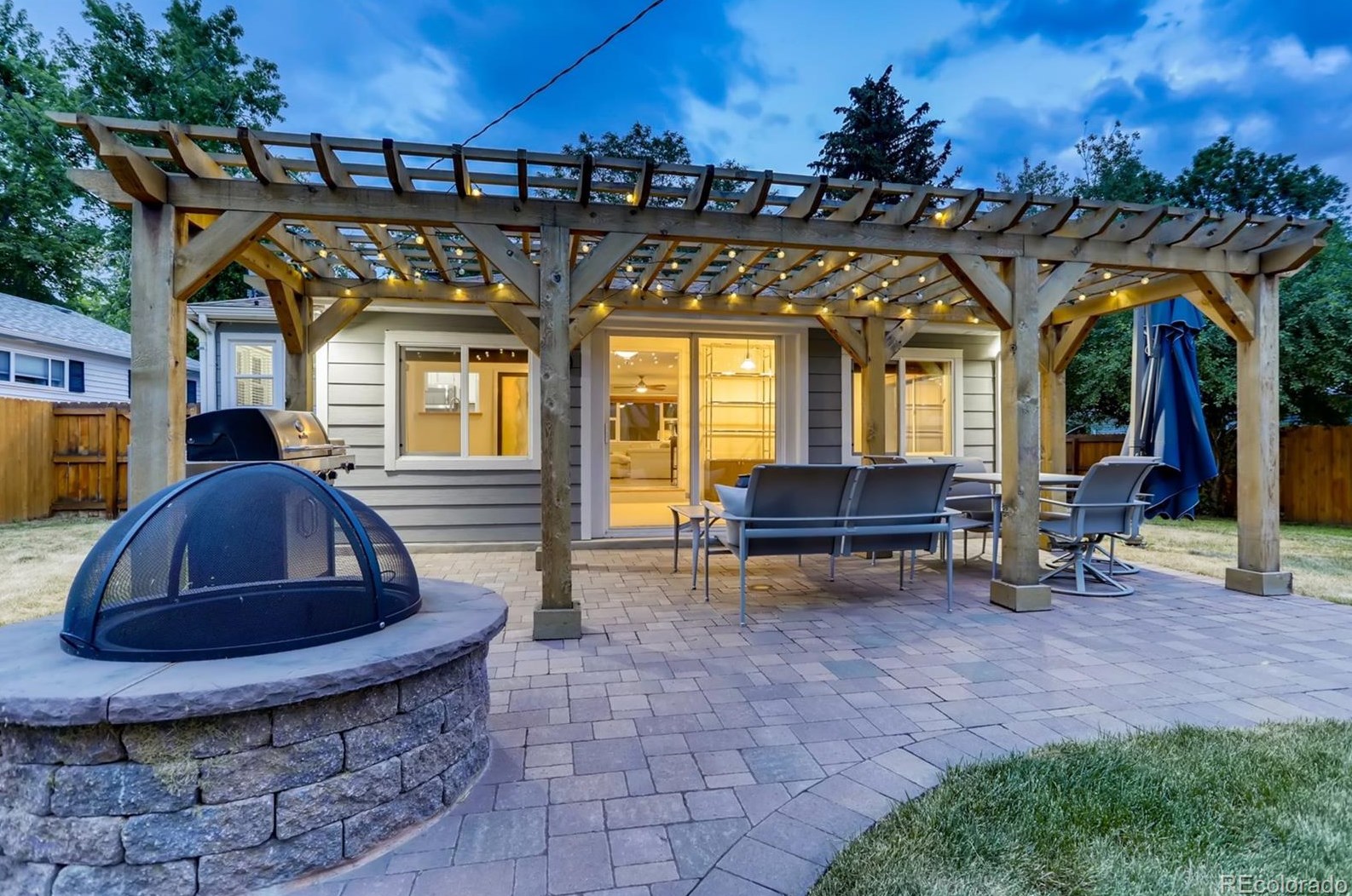 5815 Lakeview St, Littleton CO  80120-2323 exterior