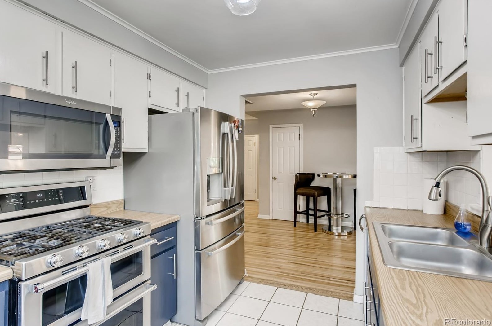 5815 Lakeview St, Littleton CO  80120-2323 exterior