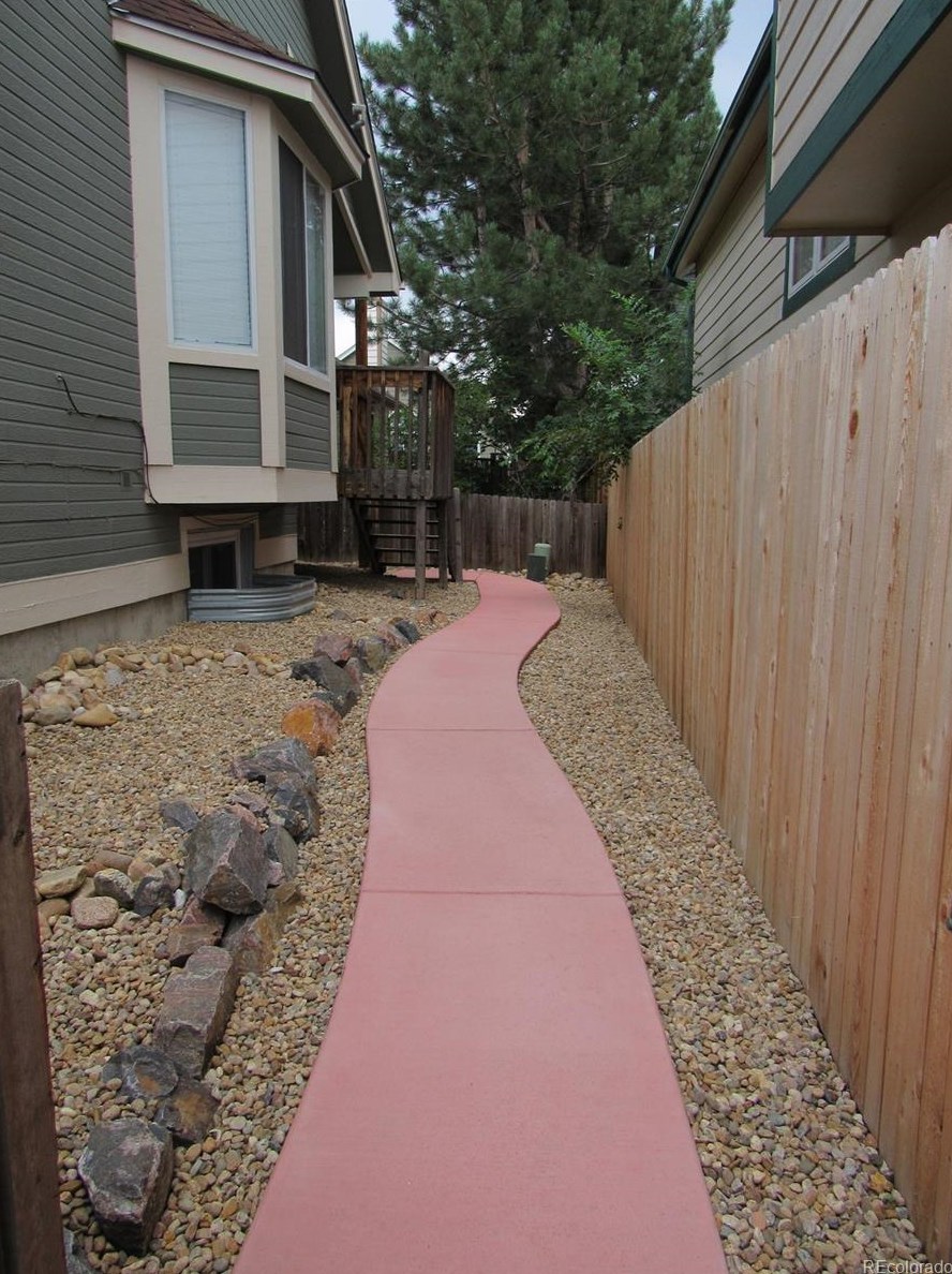 10460 82nd Ave, Arvada CO  80005-4701 exterior