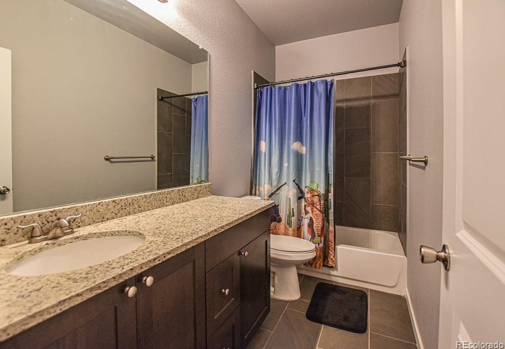 483 2nd Ave, Deer Trail CO  80105 exterior