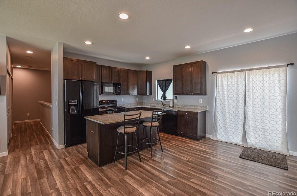 483 2nd Ave, Deer Trail CO  80105 exterior