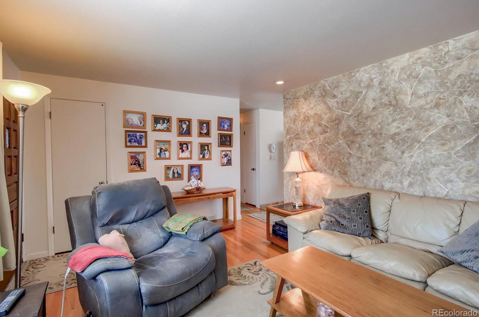 6719 Gray Ct, Arvada CO  80003-4347 exterior