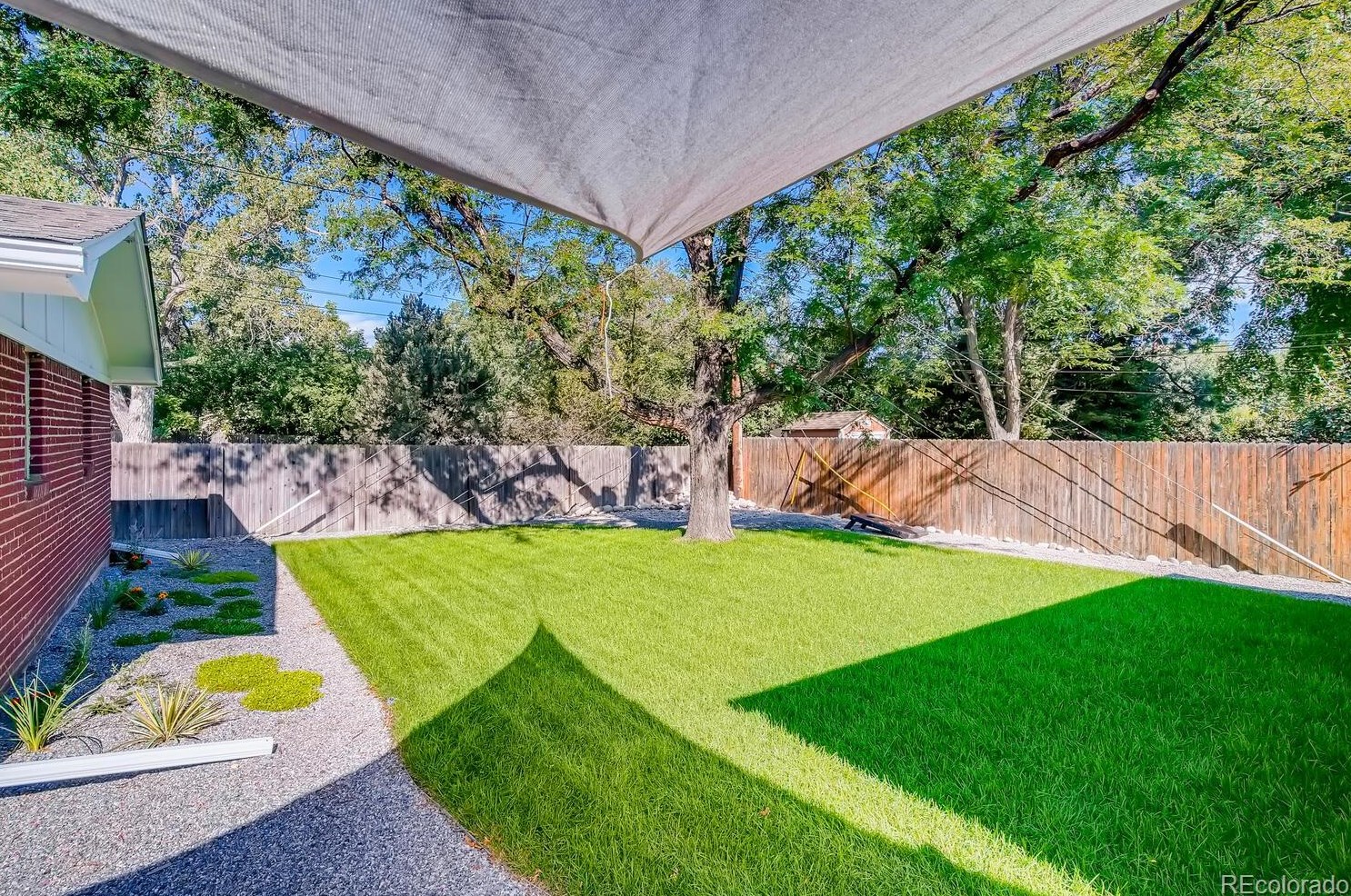 7155 Lincoln St, Littleton CO  80122-1141 exterior