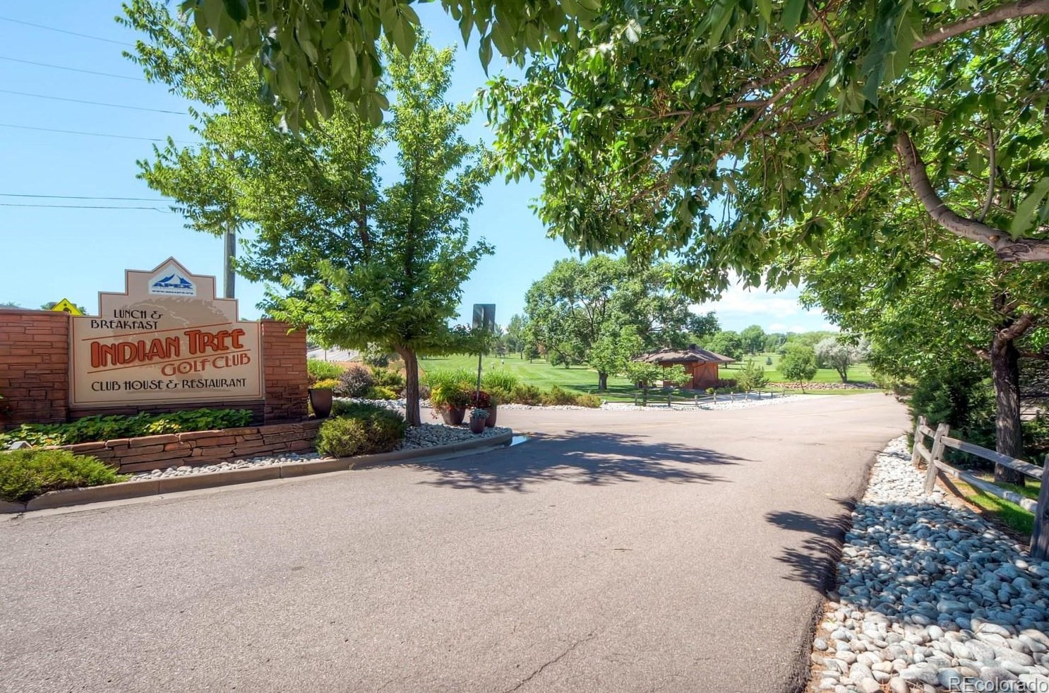 8655 68 Pl, Arvada CO  80004-1700 exterior