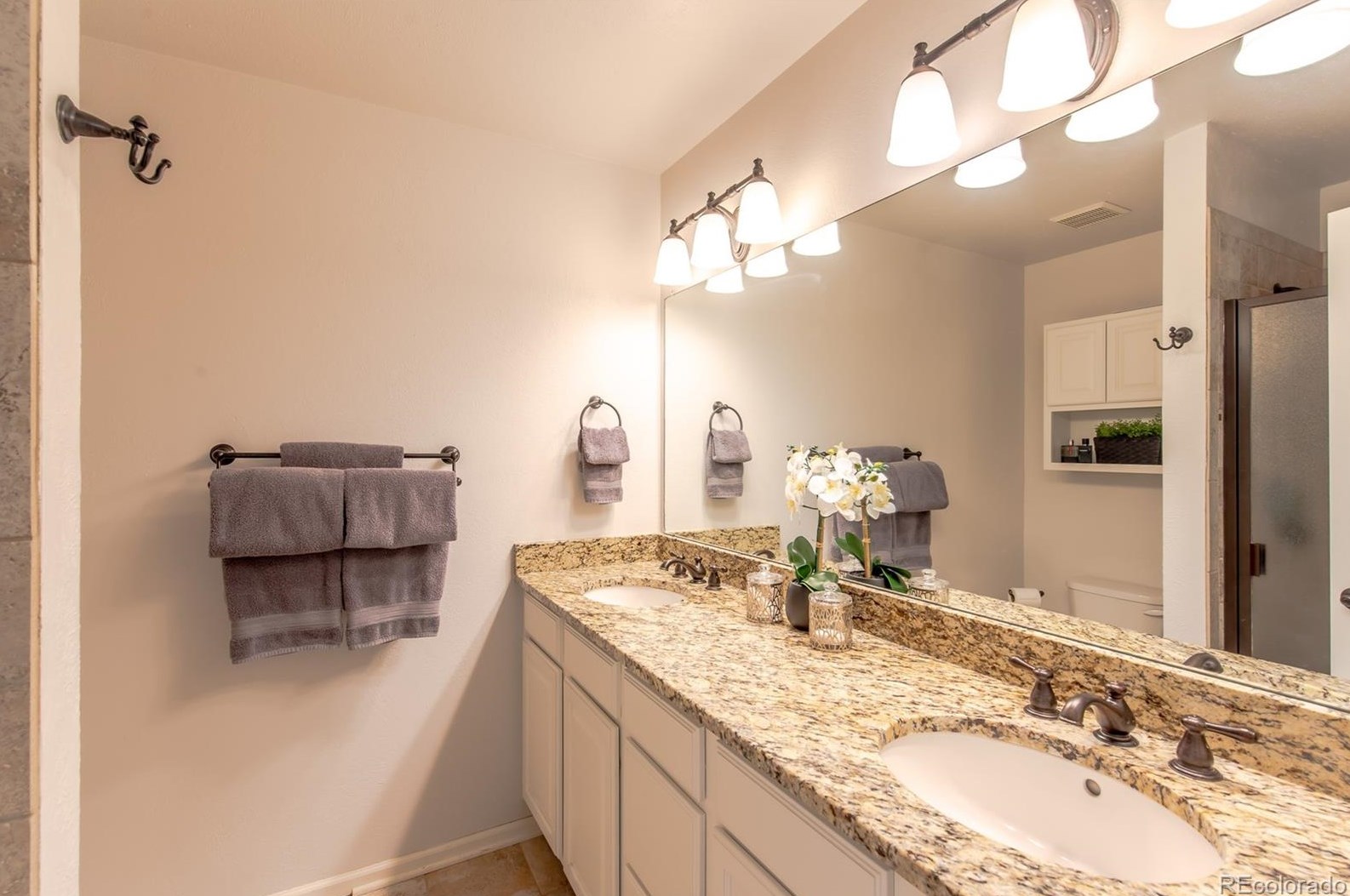 5566 Davies Pl, Littleton CO 80122-2141 exterior