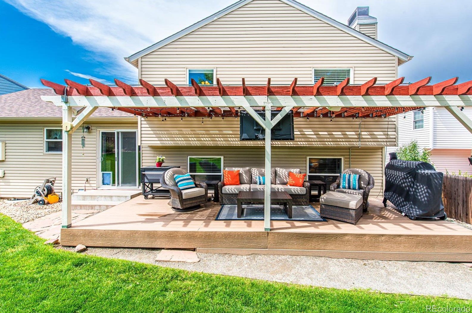 5566 Davies Pl, Littleton CO 80122-2141 exterior