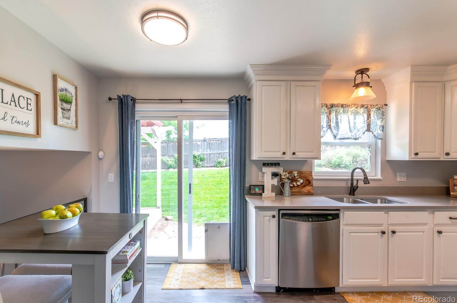 5566 Davies Pl, Littleton CO 80122-2141 exterior