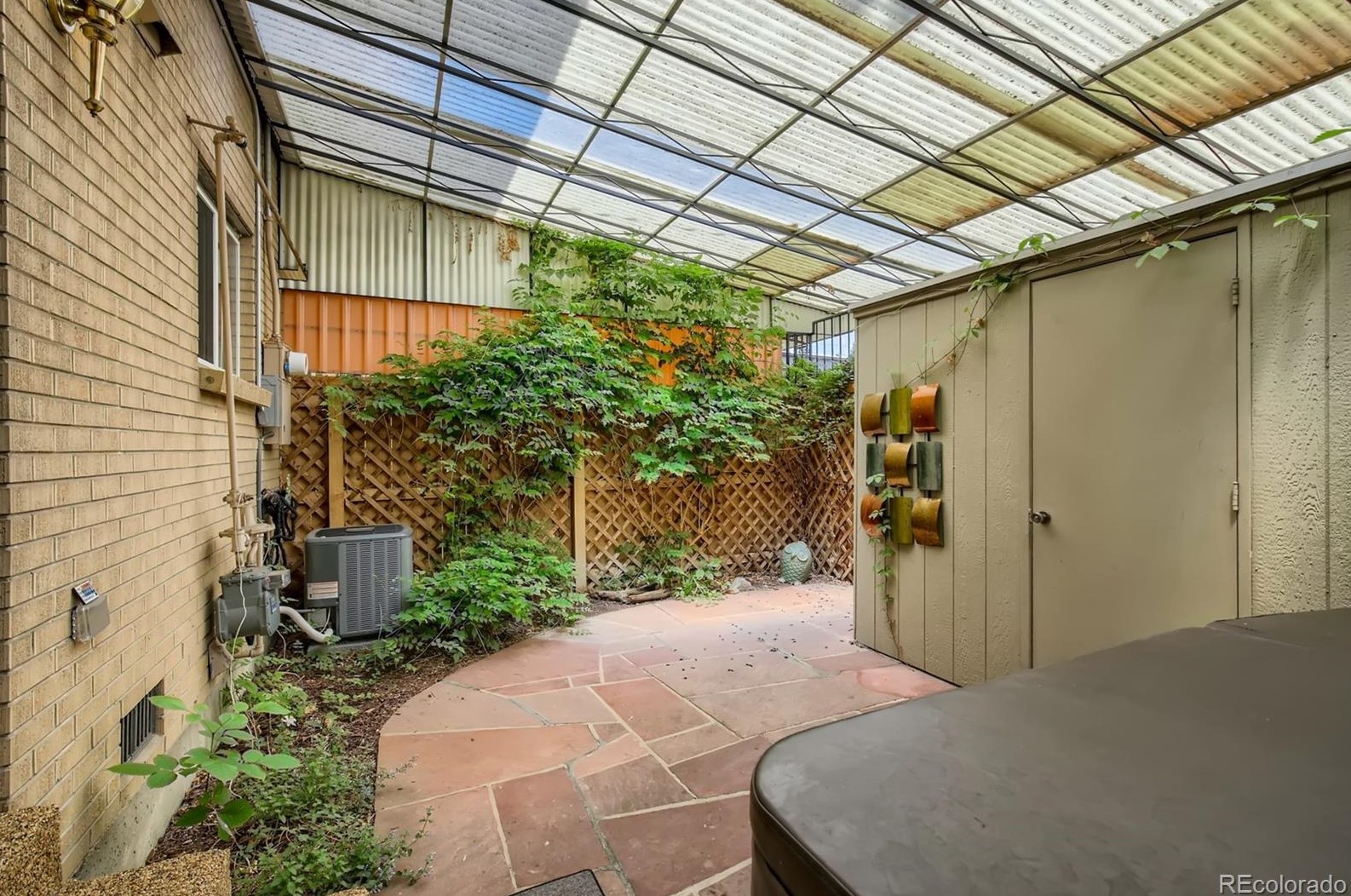 9061 Nassau Ave, Denver CO  80237-1916 exterior