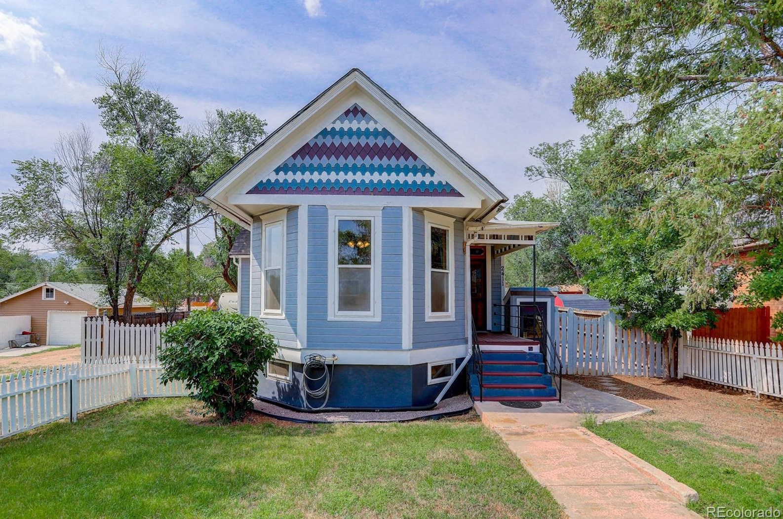 2411 Howbert St, Colorado Springs, CO 80904-3233
