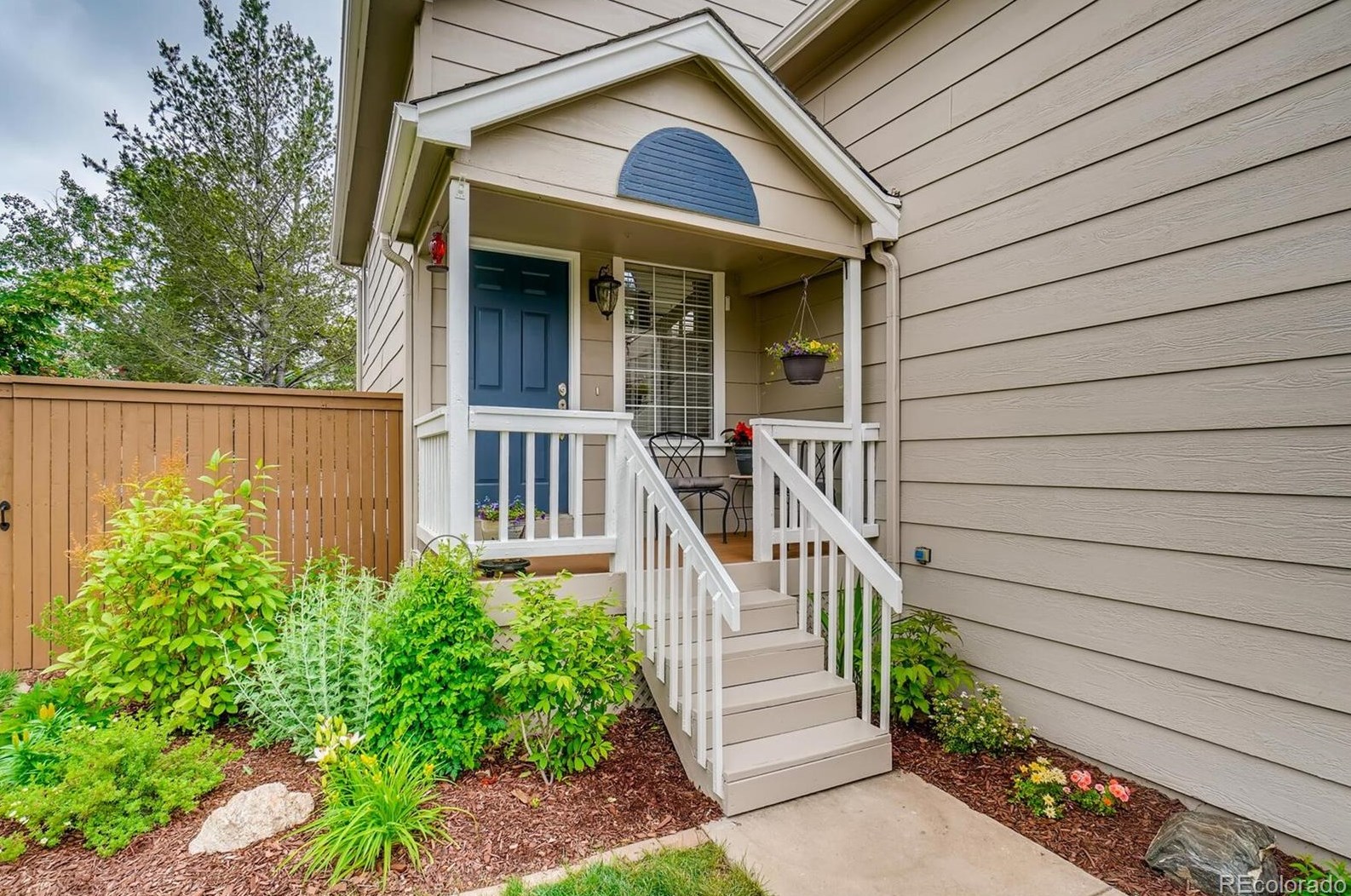 6392 Freeport Dr, Littleton, CO 80130-3333