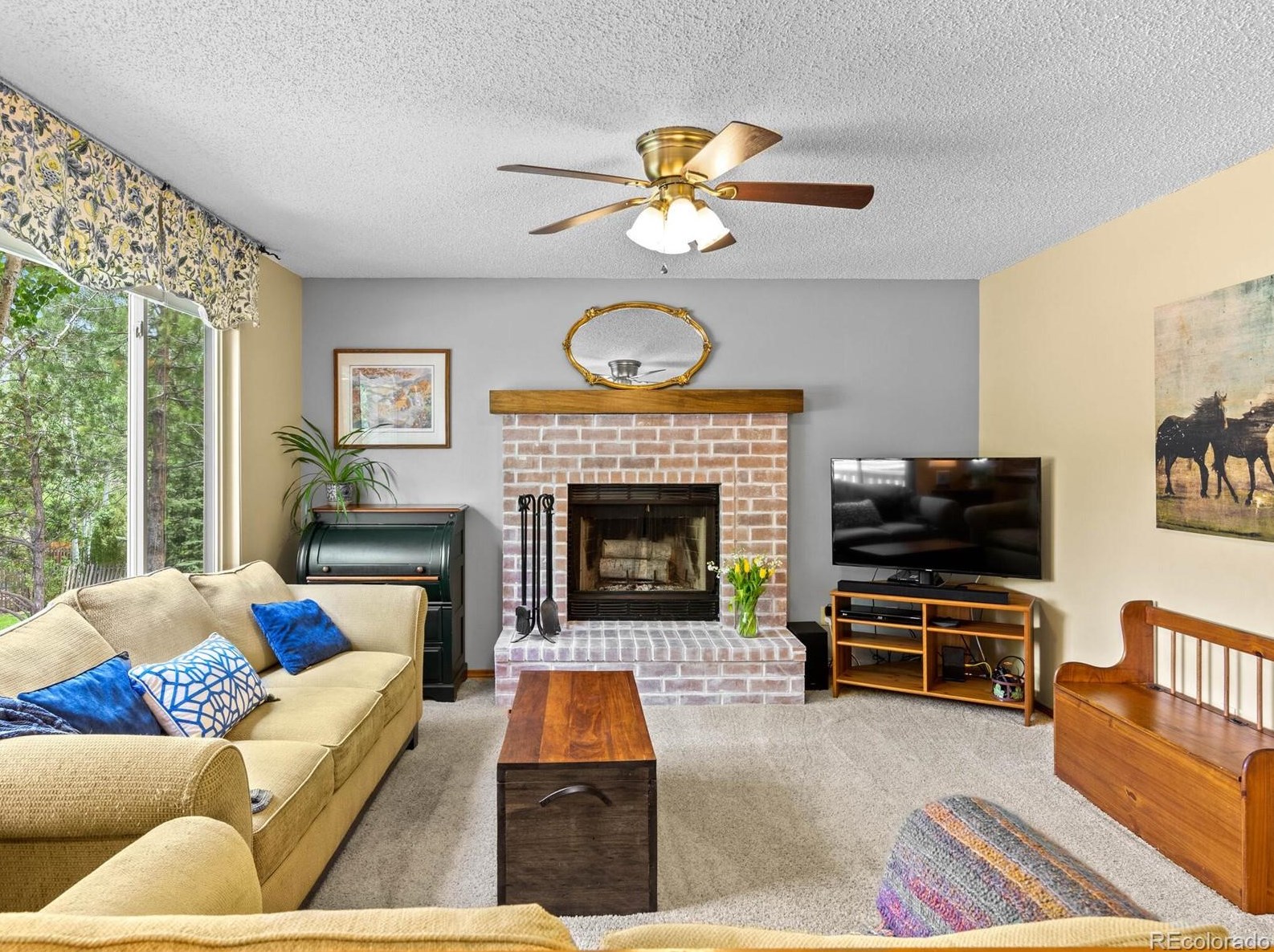 1050 Carlson Dr, Colorado Springs, CO 80919-3919