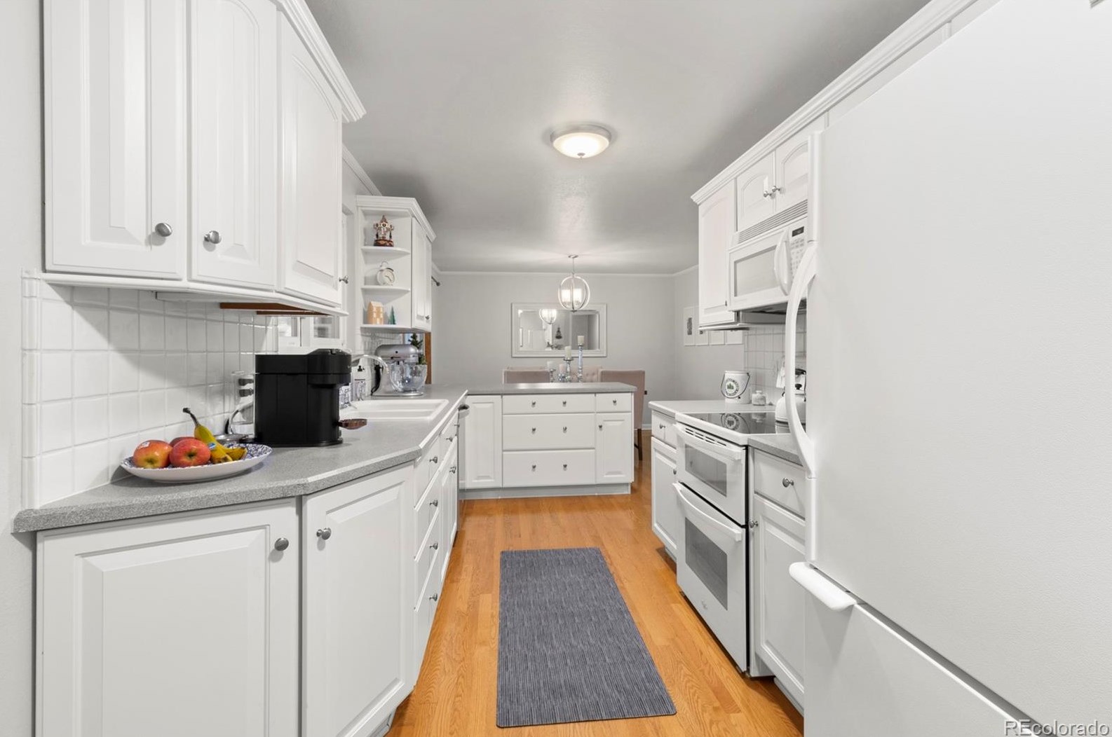 7280 Sherman St, Littleton CO 80121-2351 exterior