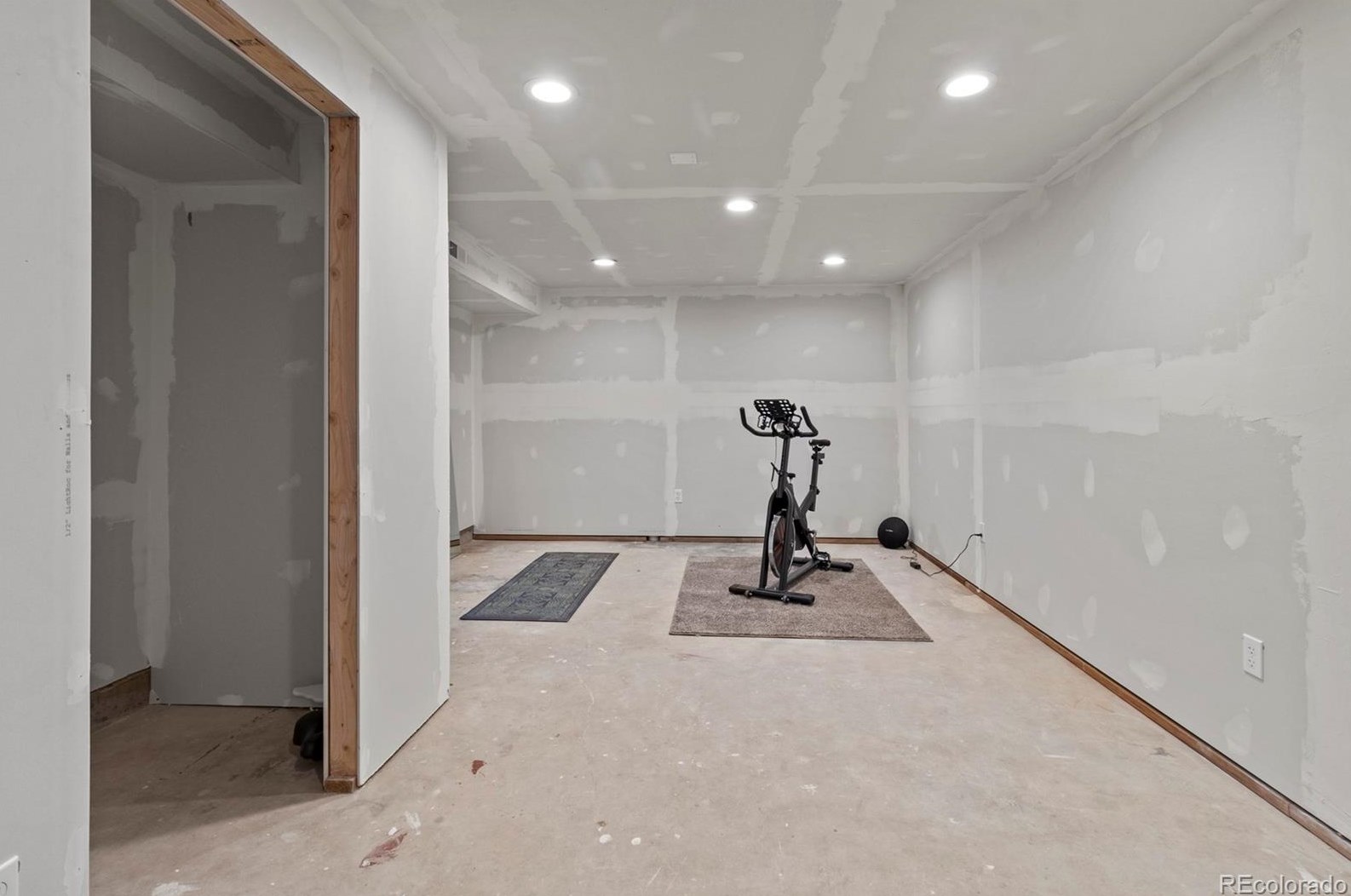 7280 Sherman St, Littleton CO 80121-2351 exterior