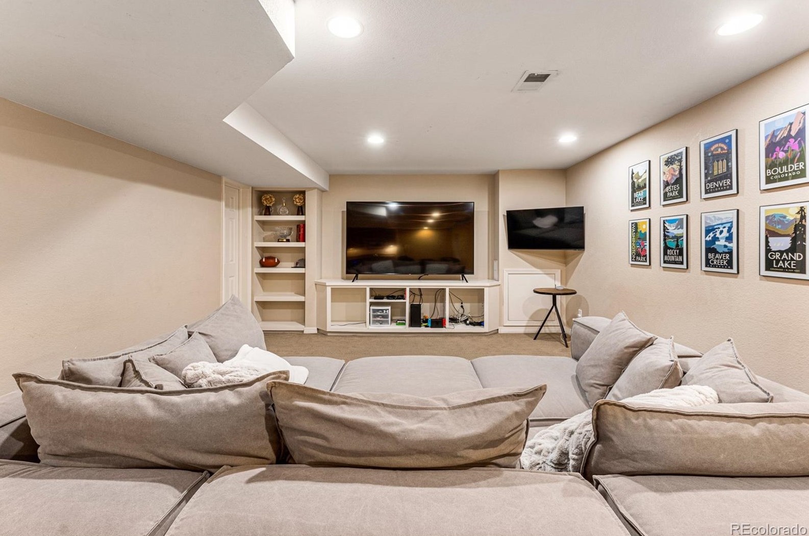 18115 Peakview Pl, Denver CO  80016-1149 exterior