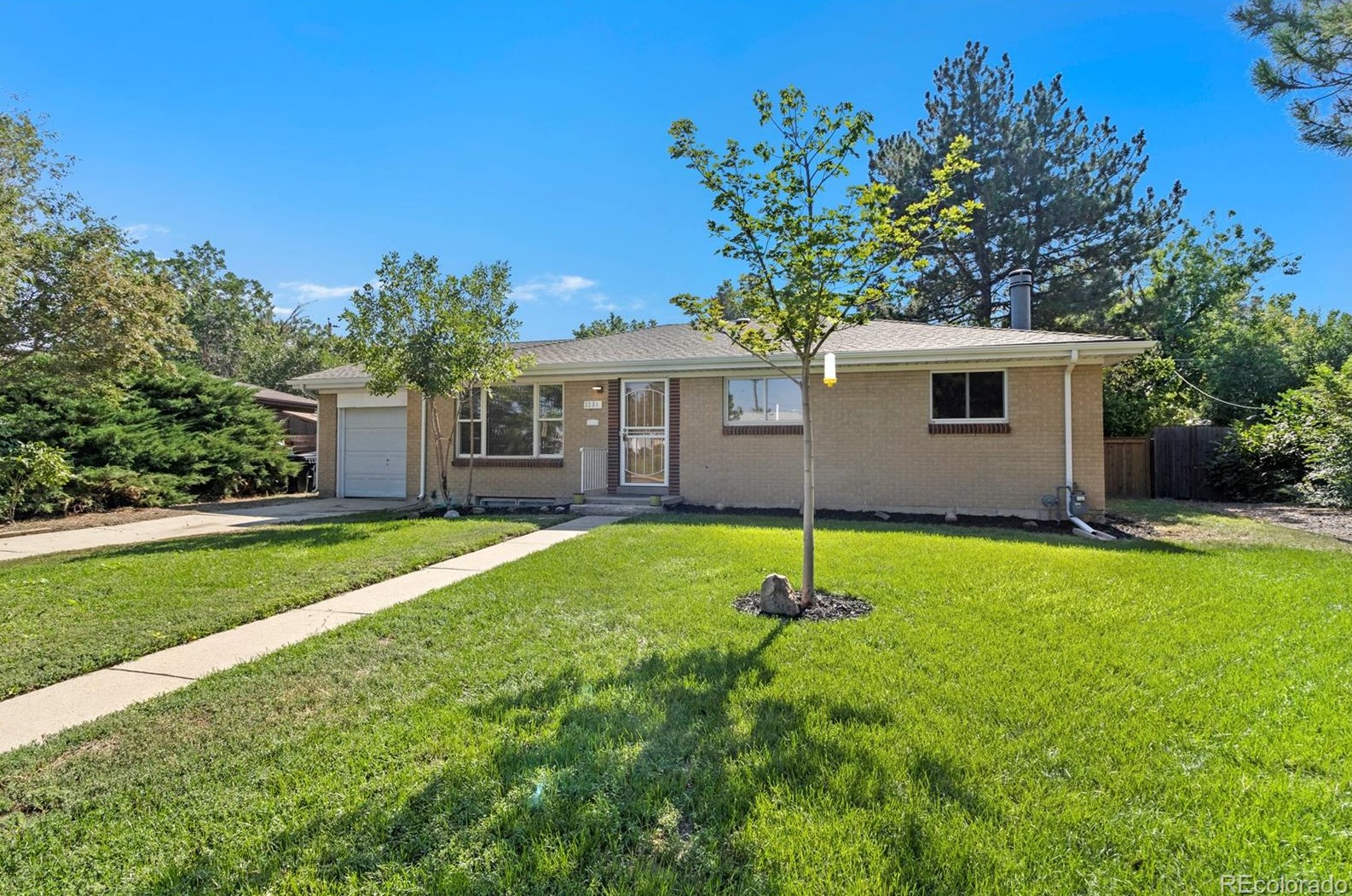3280 Revere St, Denver, CO 80011-1817