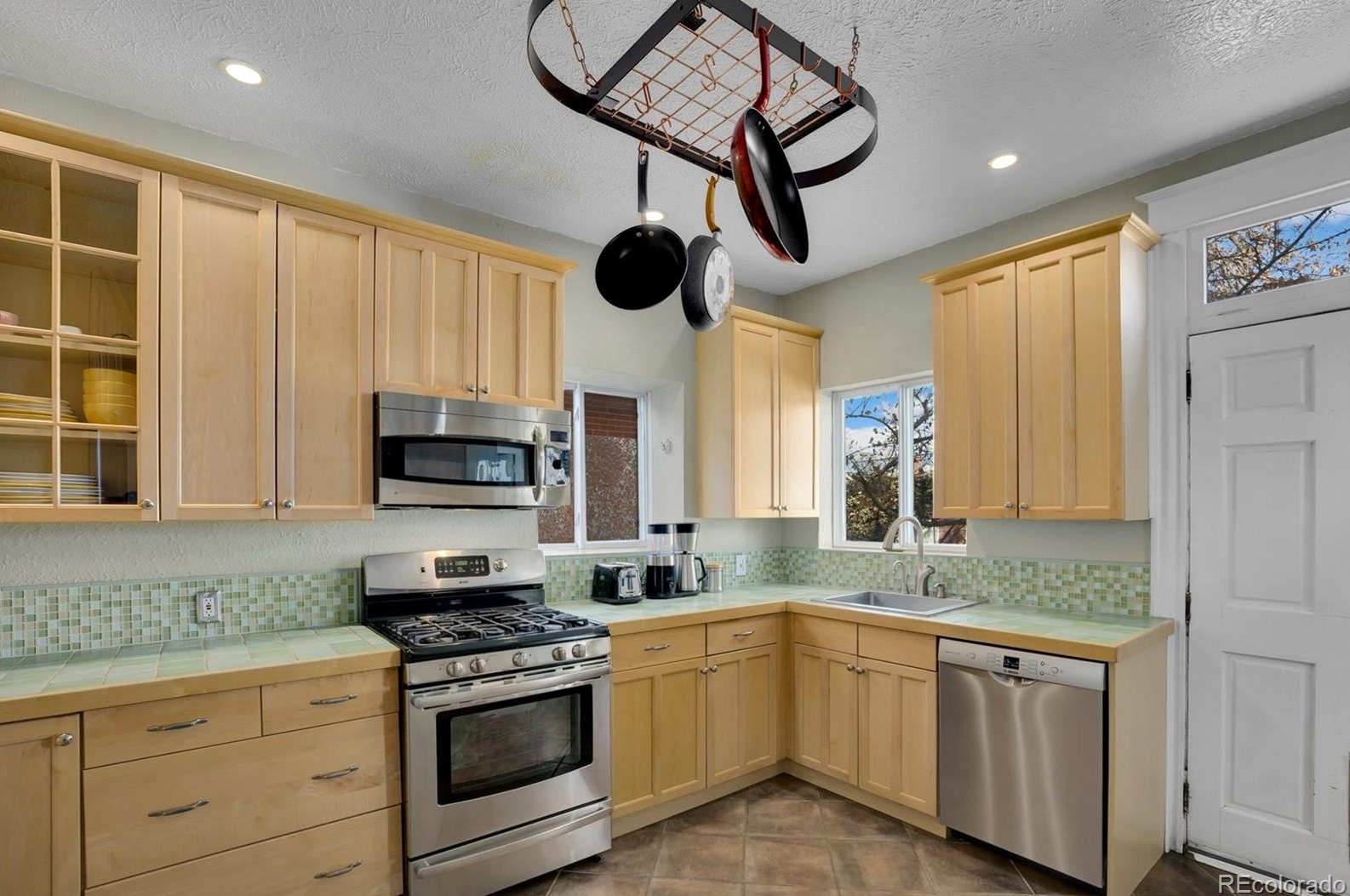 2430 Race St, Denver CO 80210-2807 exterior