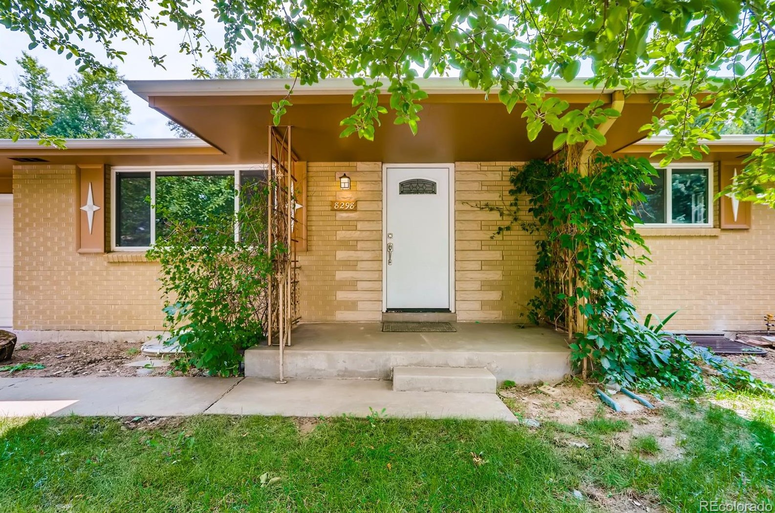 8298 Eaton Way, Arvada CO  80003-1824 exterior