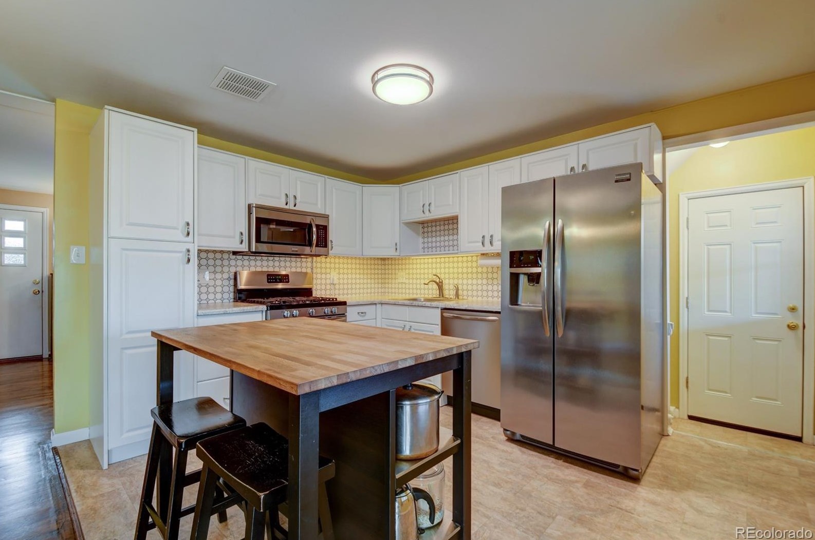 8139 Benton Way, Arvada CO  80003-1809 exterior