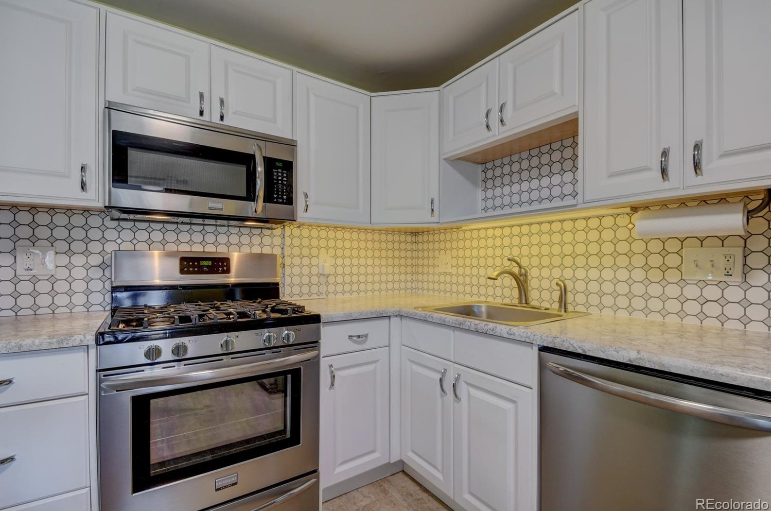 8139 Benton Way, Arvada CO  80003-1809 exterior