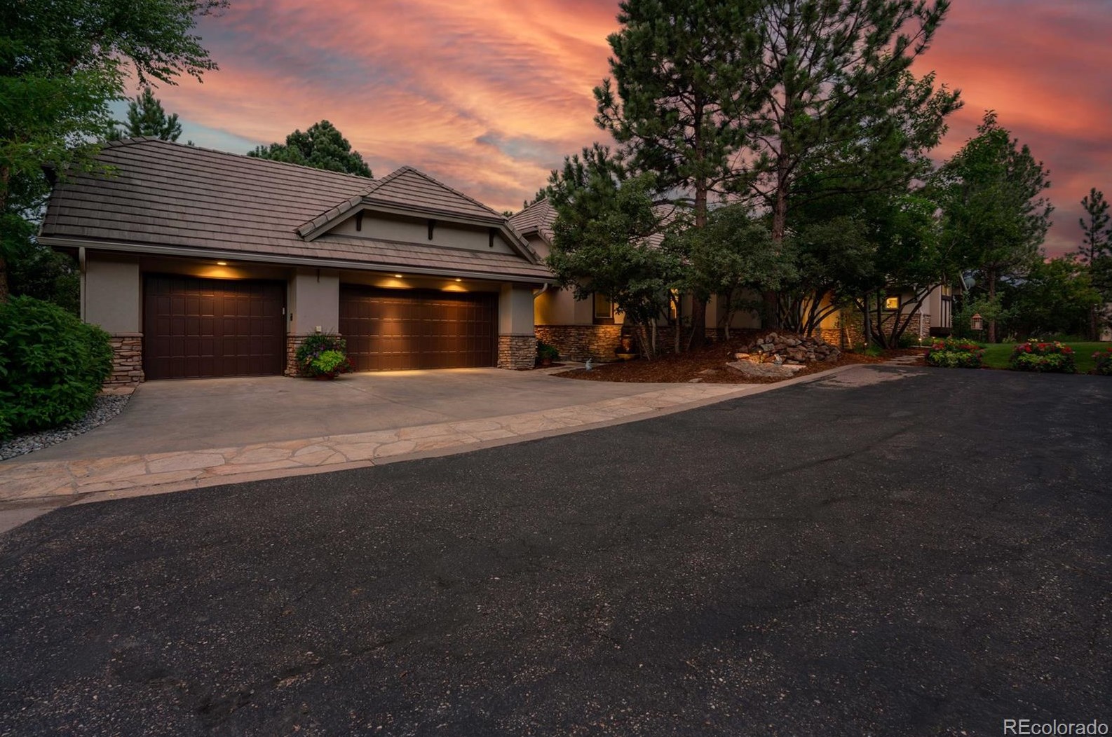 2702 Castle Brook Dr, Castle Rock, CO 80108-8304