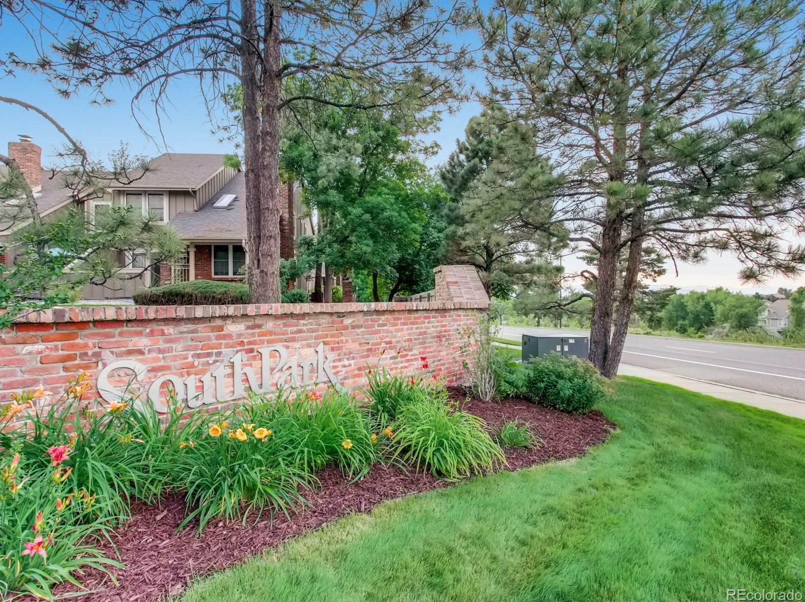 7415 Kendall Blvd, Littleton CO 80128-4680 exterior