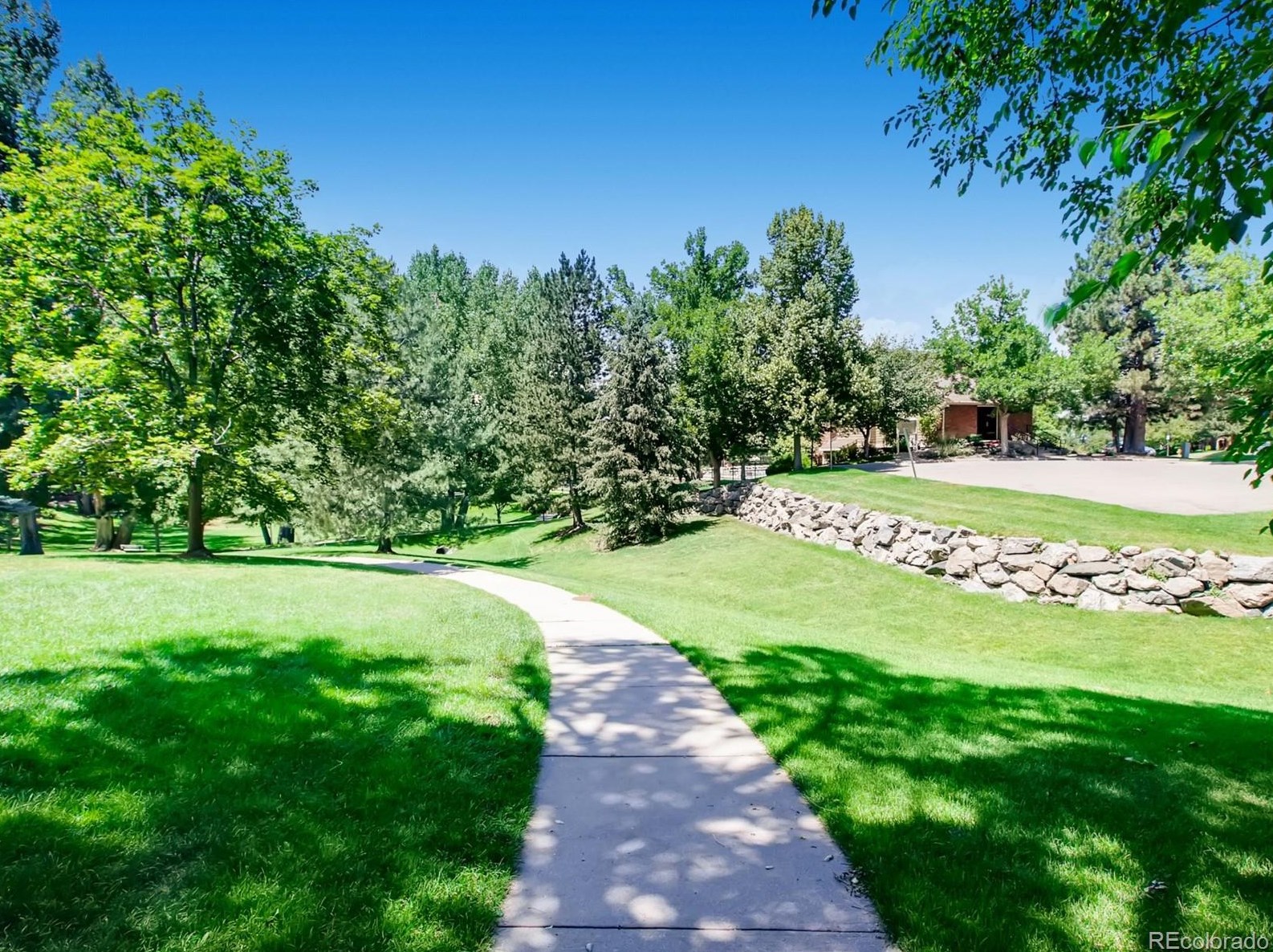 7415 Kendall Blvd, Littleton CO 80128-4680 exterior