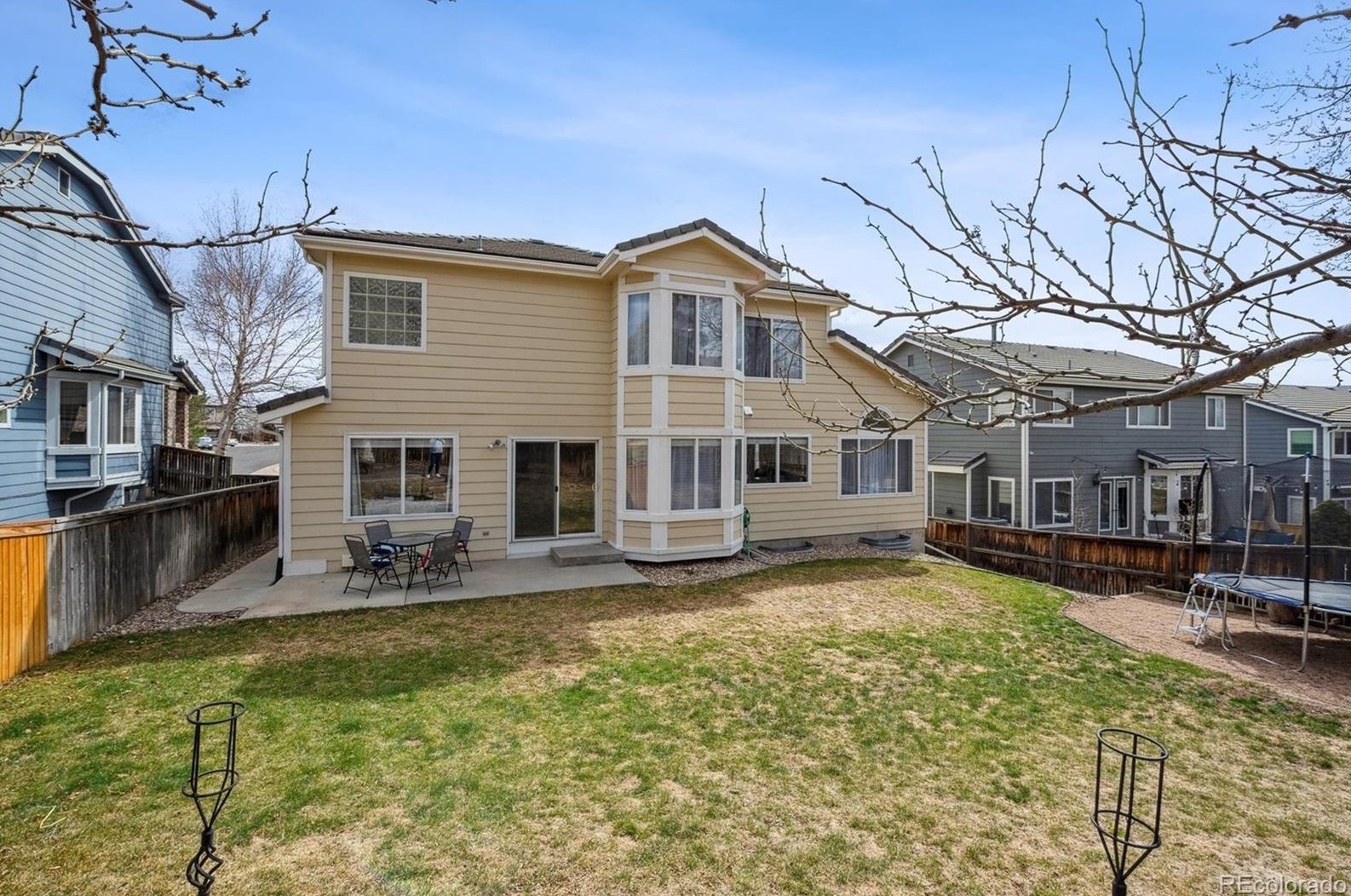 3297 Oak Leaf Pl, Littleton CO  80129-6301 exterior