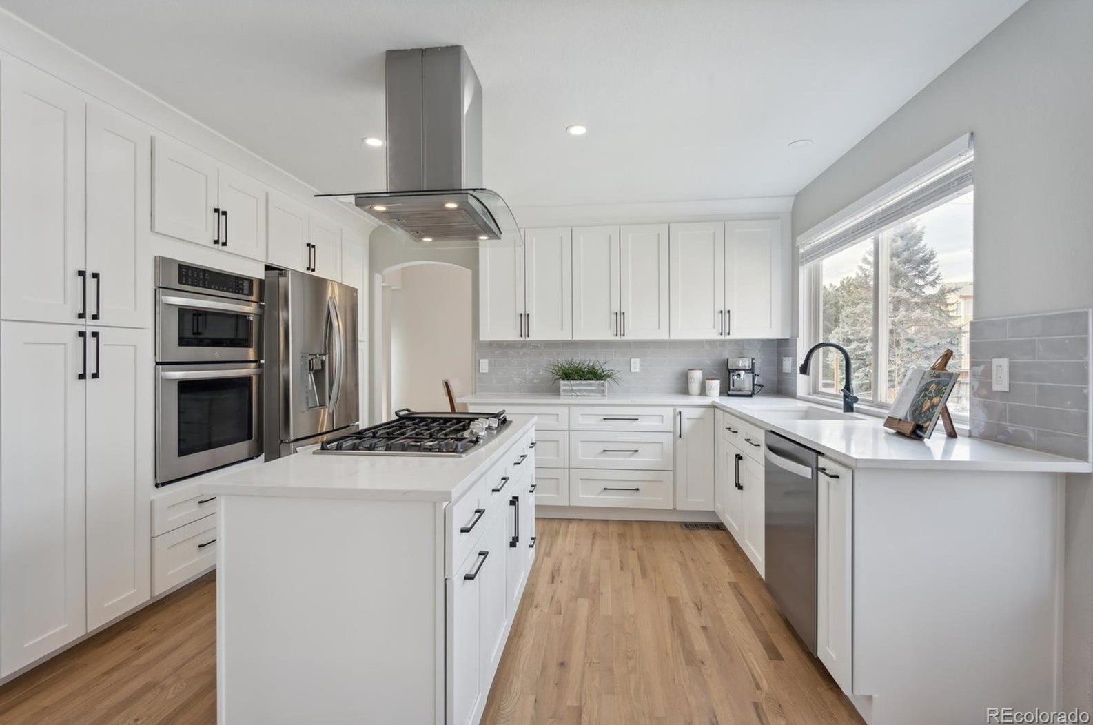 3297 Oak Leaf Pl, Littleton CO  80129-6301 exterior