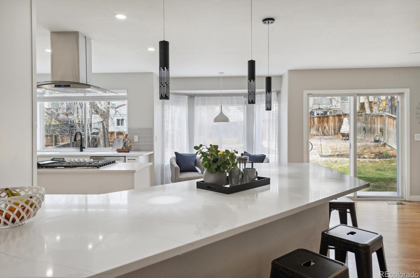 3297 Oak Leaf Pl, Littleton CO  80129-6301 exterior