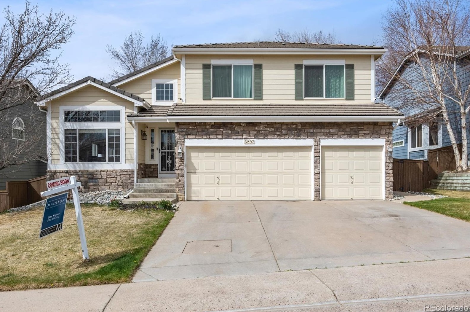 3297 Oak Leaf Pl, Littleton CO  80129-6301 exterior