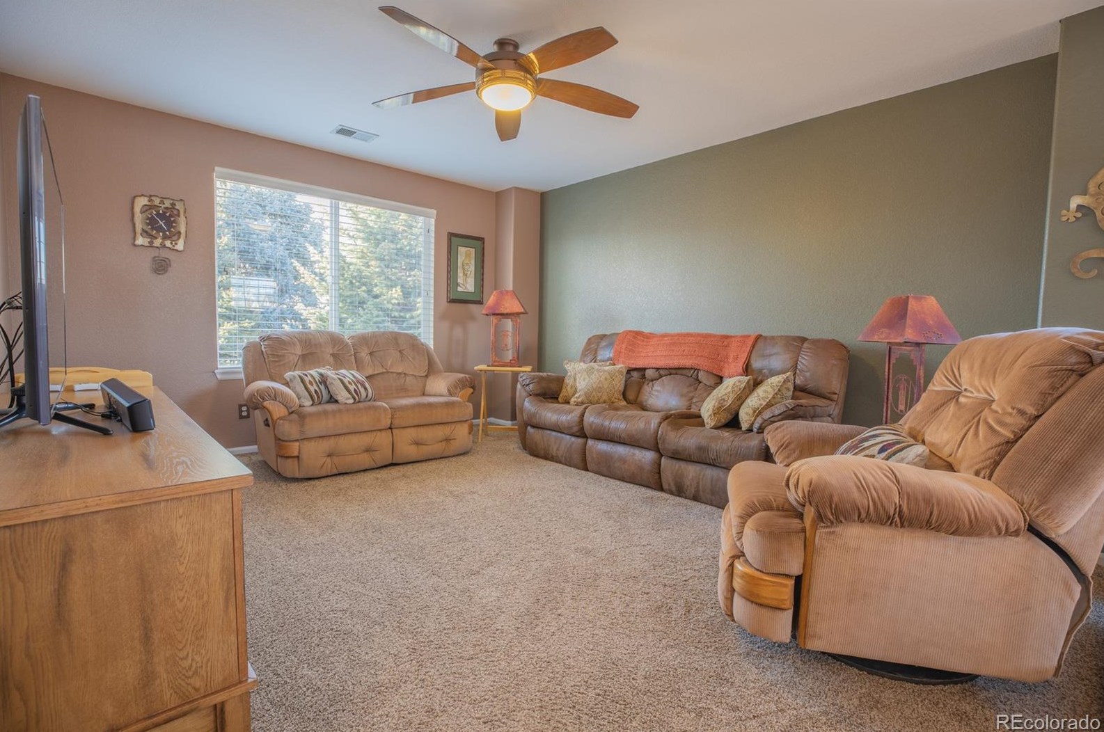 6881 Remington Pl, Littleton CO 80128-8318 exterior