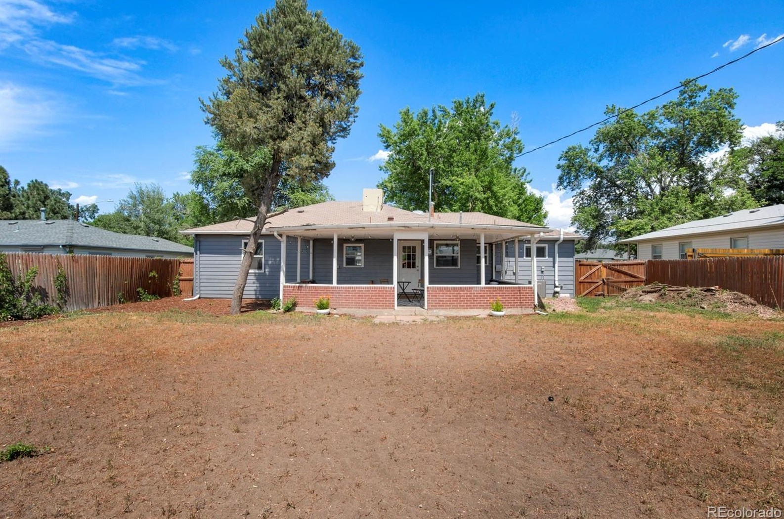 5211 Sherman St, Littleton CO  80121-1029 exterior