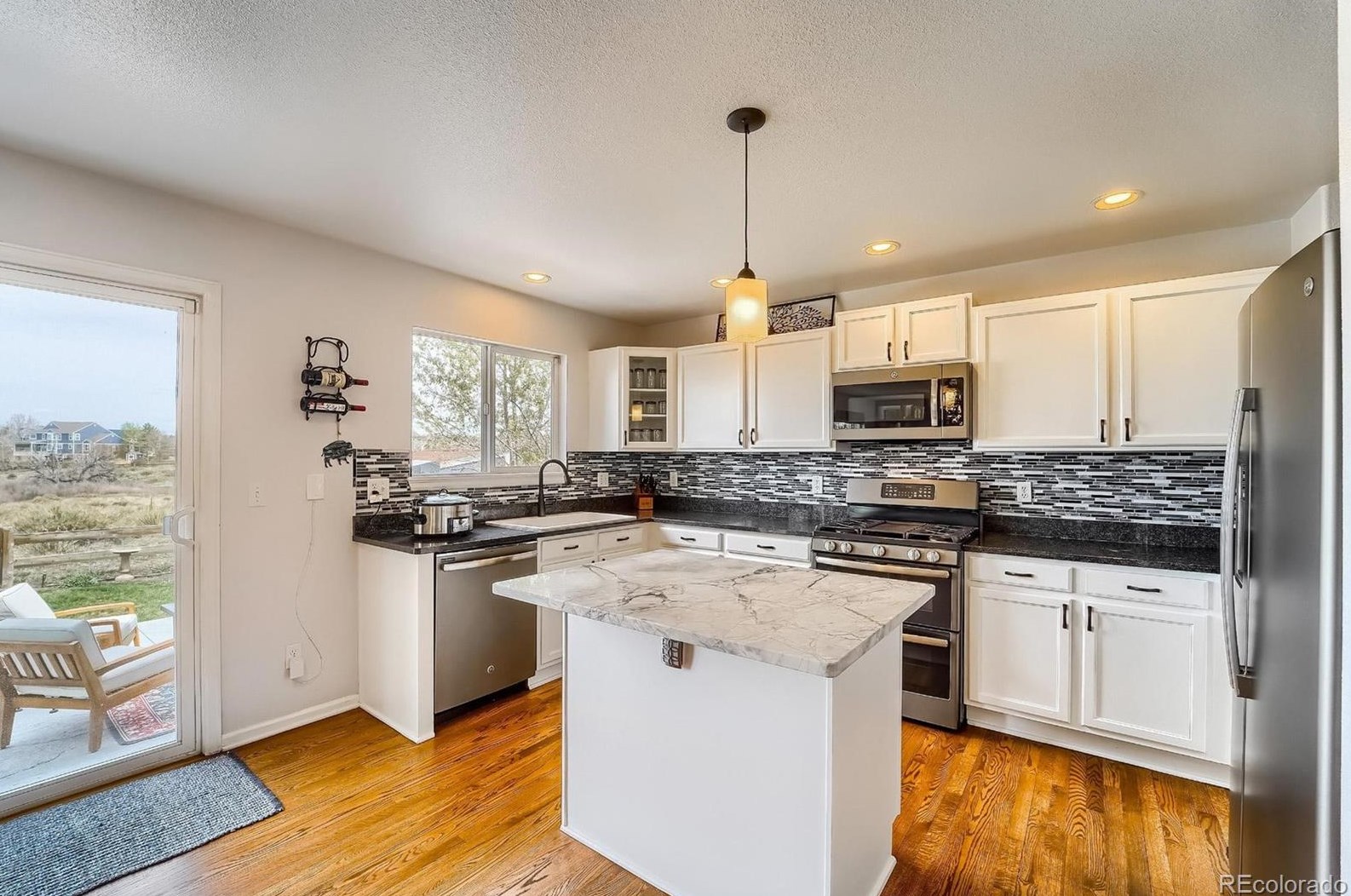 9331 Cv Crk Dr, Littleton CO 80129-6467 exterior