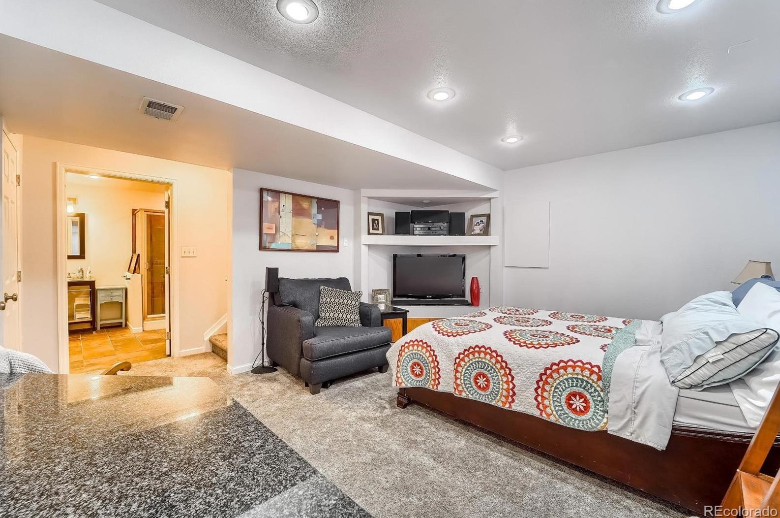 9331 Cv Crk Dr, Littleton CO 80129-6467 exterior