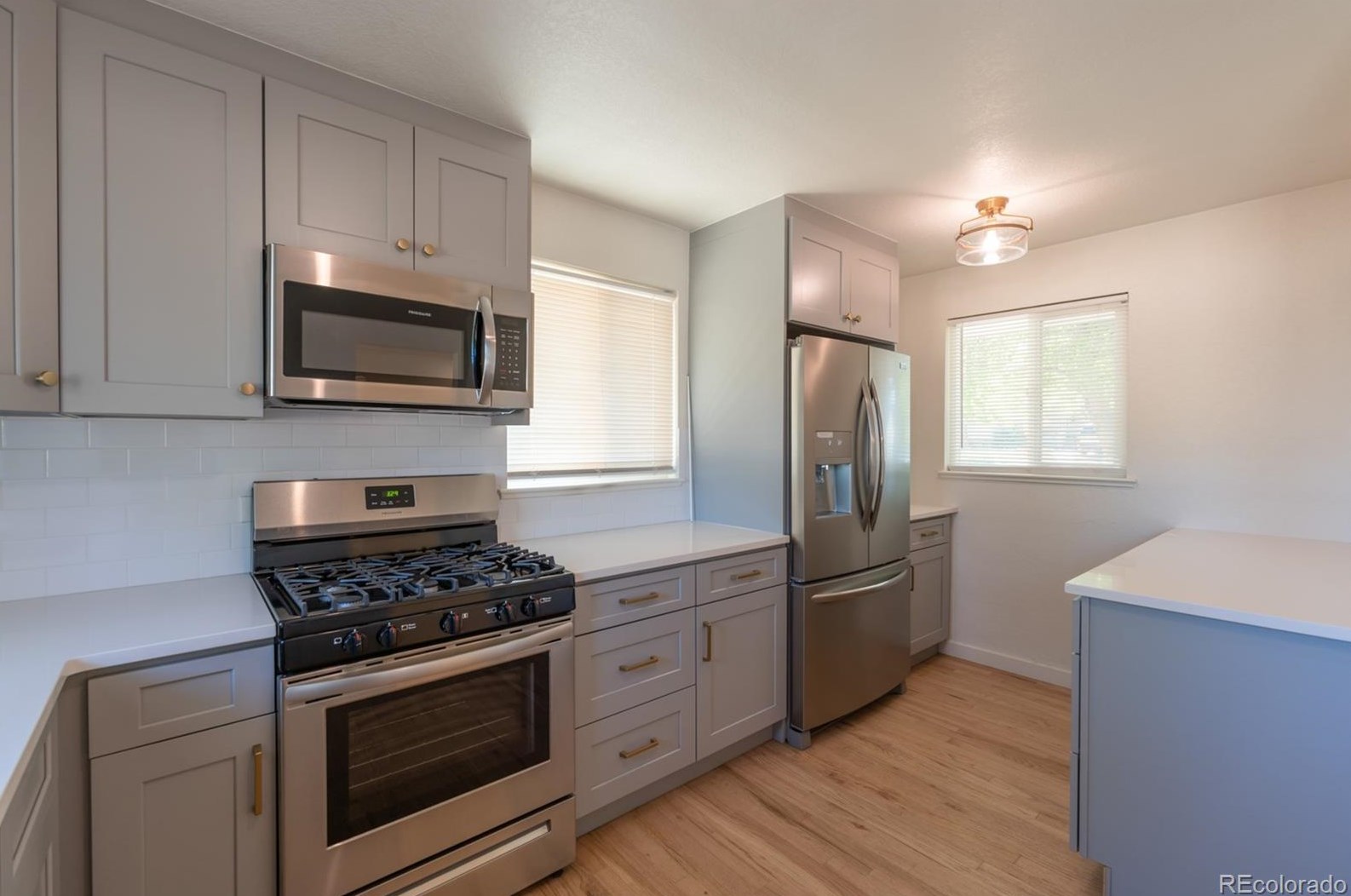 5656 Lakeview St, Littleton CO  80120-1616 exterior